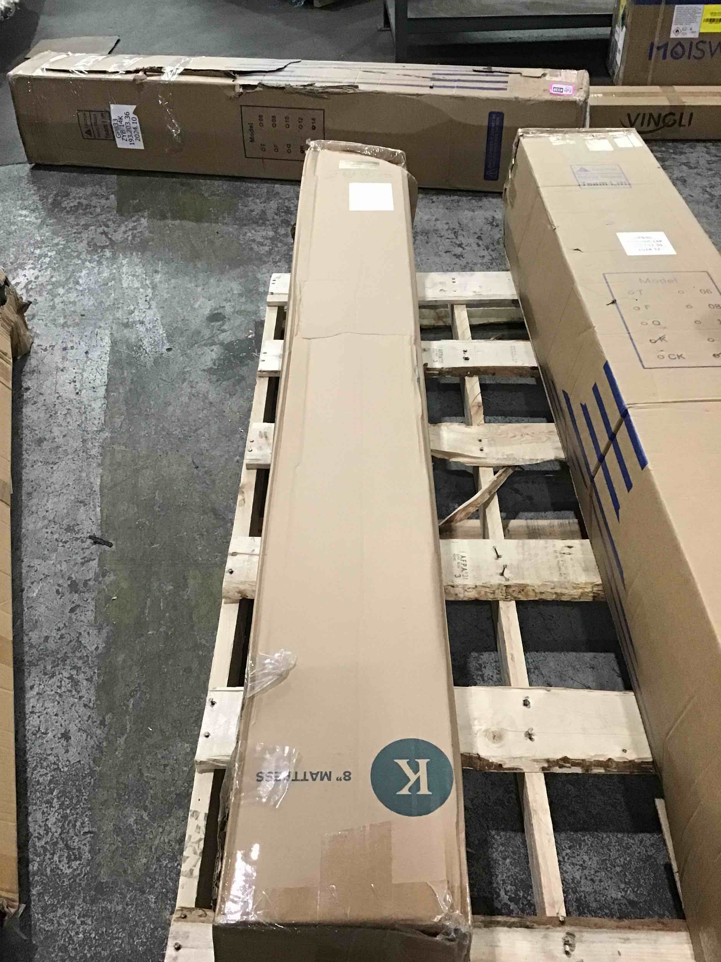 https://s3.amazonaws.com/lotting-images-prod/bidfta/PNK1594341_1745336304356.jpeg