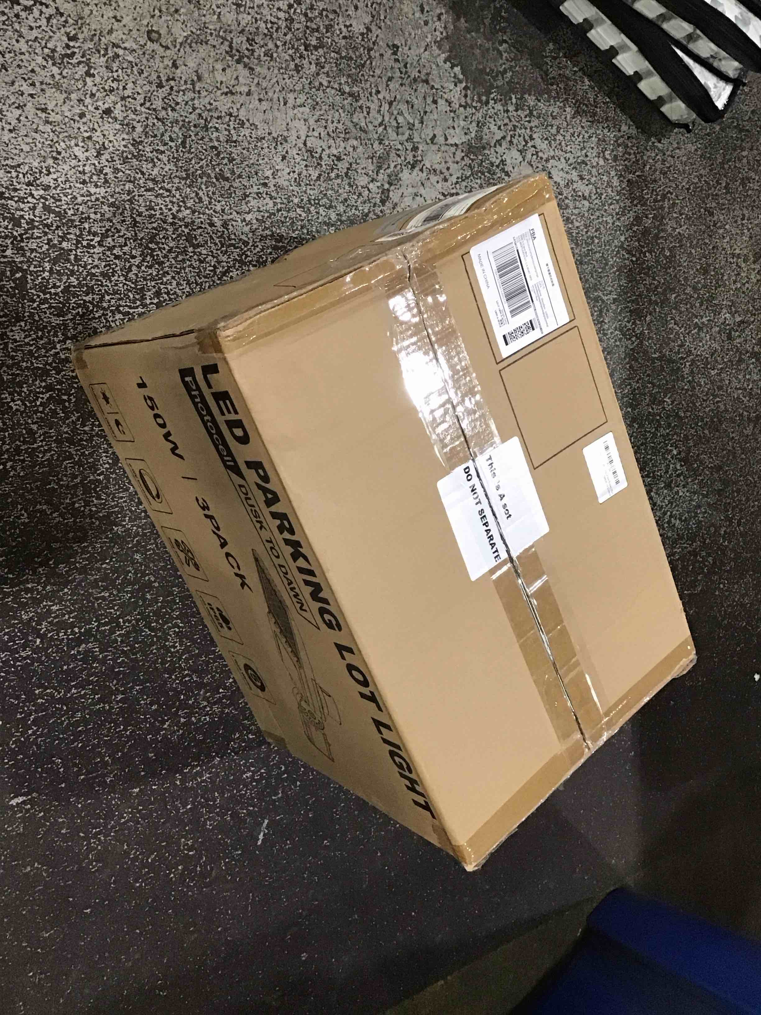 https://s3.amazonaws.com/lotting-images-prod/bidfta/PNK1594629_1746215650469.jpeg