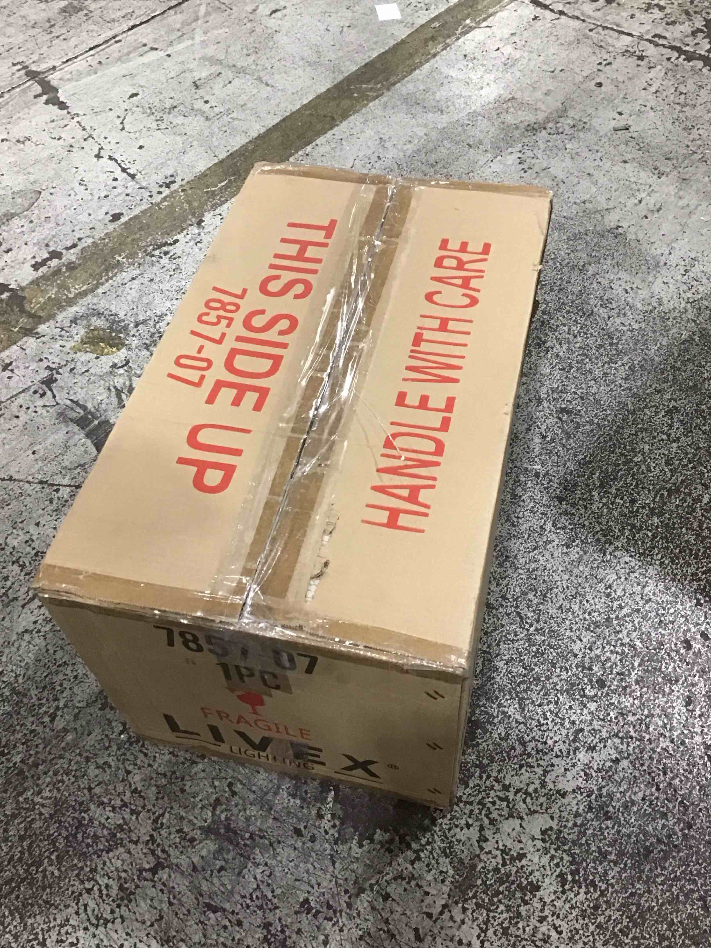 https://s3.amazonaws.com/lotting-images-prod/bidfta/PNK1594966_1746730799063.jpeg