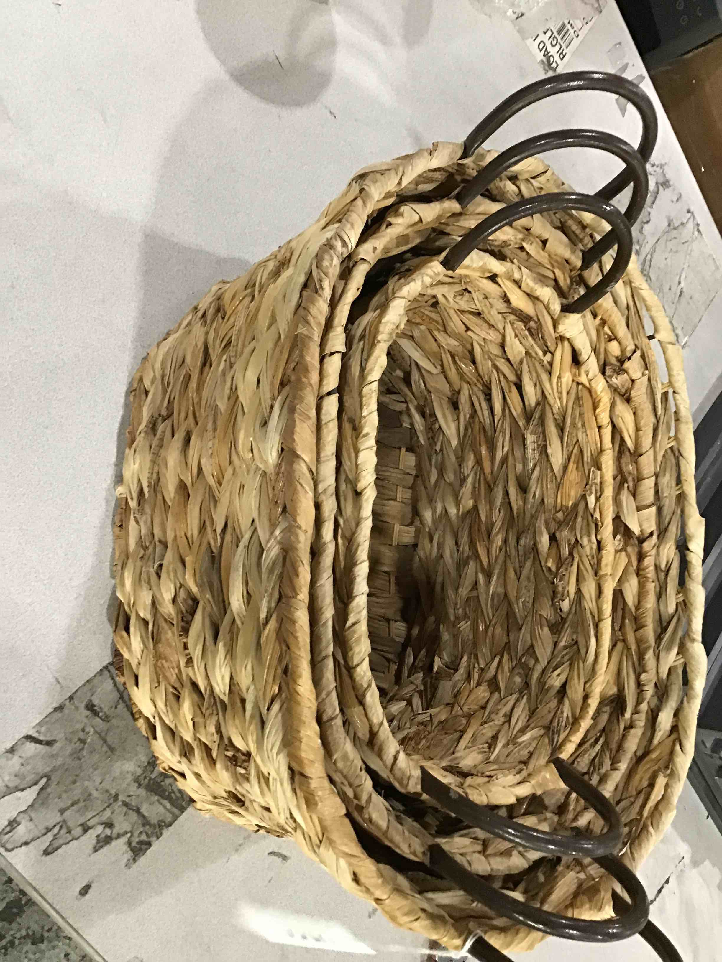 https://s3.amazonaws.com/lotting-images-prod/bidfta/PNK1596017_1750961029896.jpeg