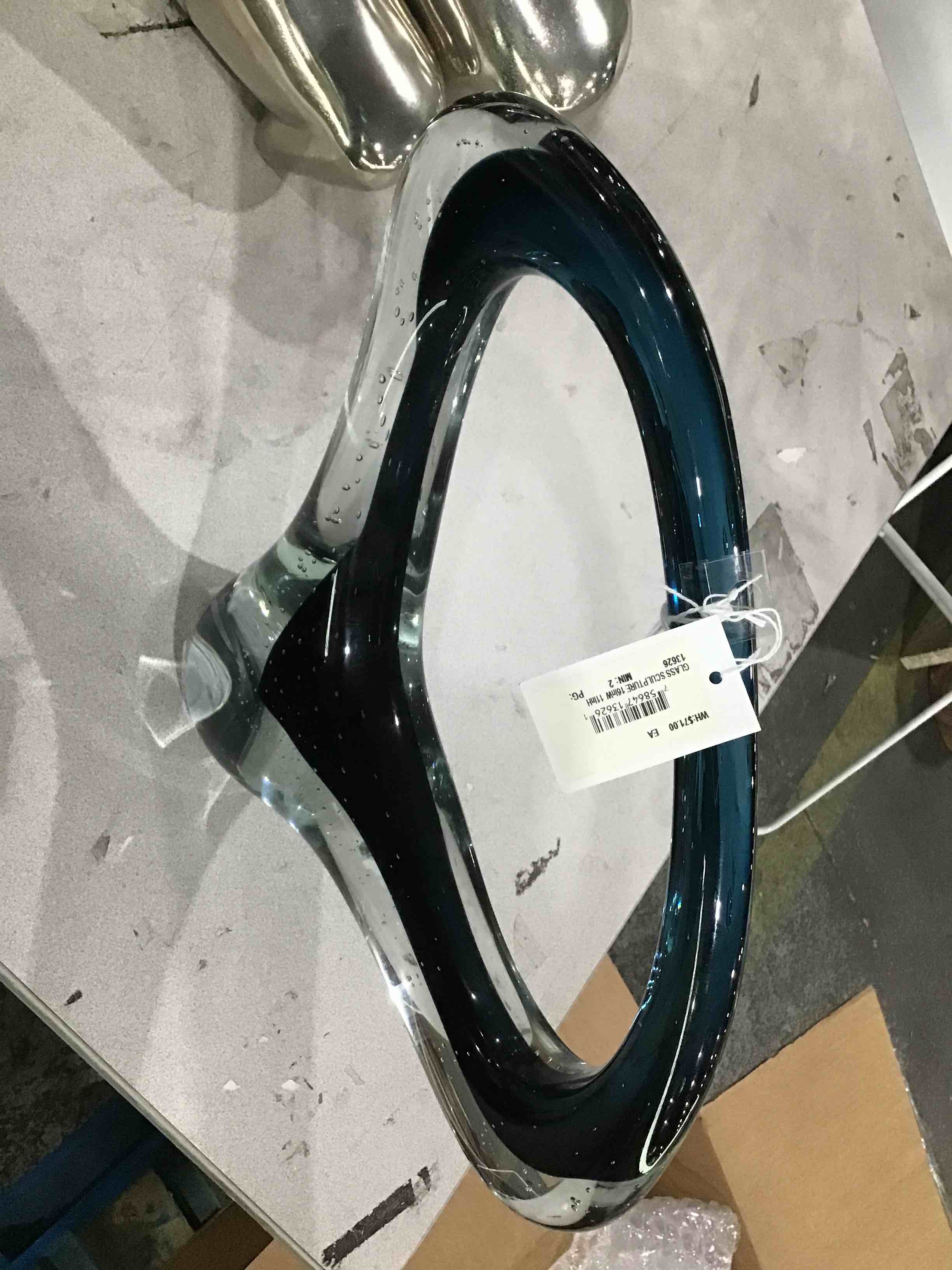 https://s3.amazonaws.com/lotting-images-prod/bidfta/PNK1596098_1751039080582.jpeg