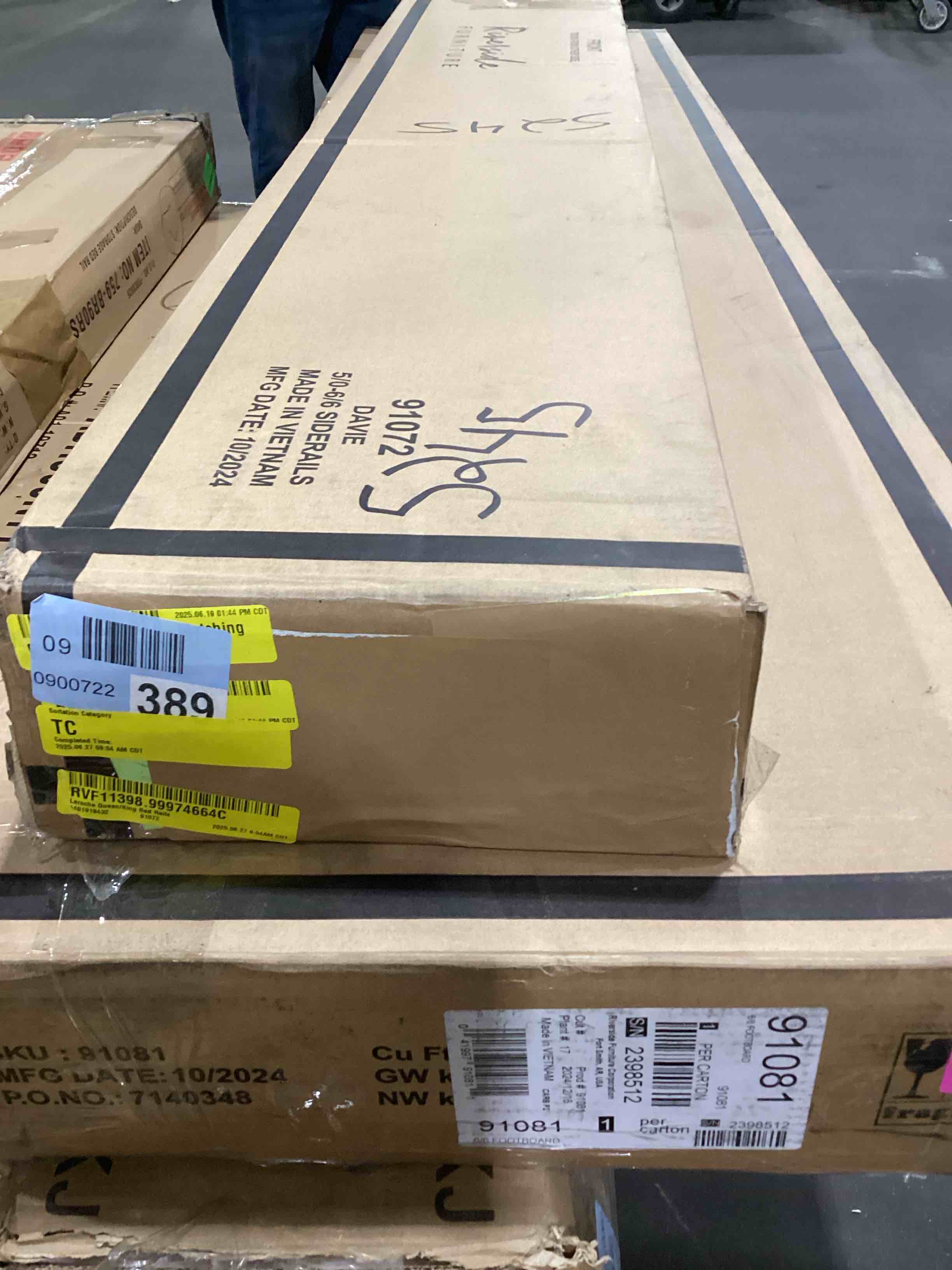 https://s3.amazonaws.com/lotting-images-prod/bidfta/PNK1596581_1752162394506.jpeg
