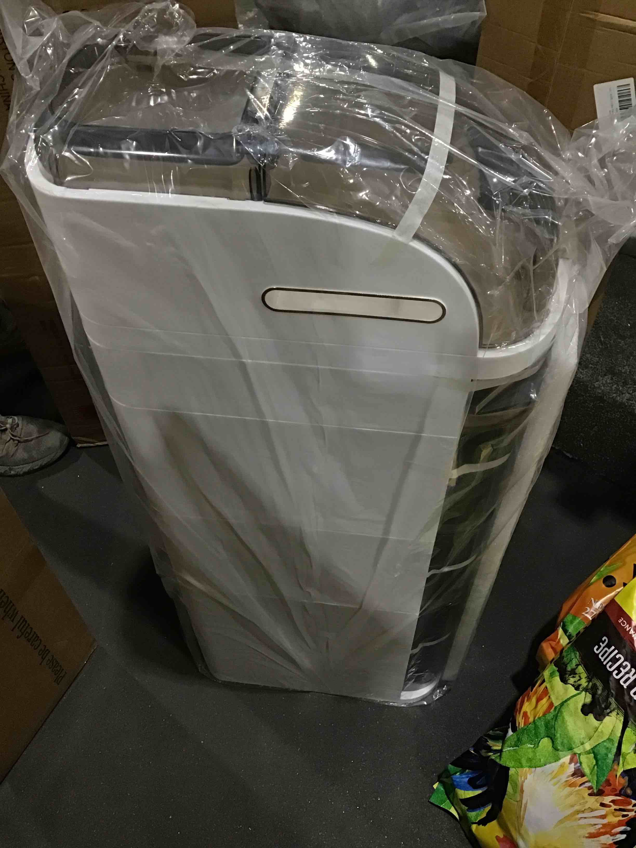 https://s3.amazonaws.com/lotting-images-prod/bidfta/PNK1596595_1751990207718.jpeg