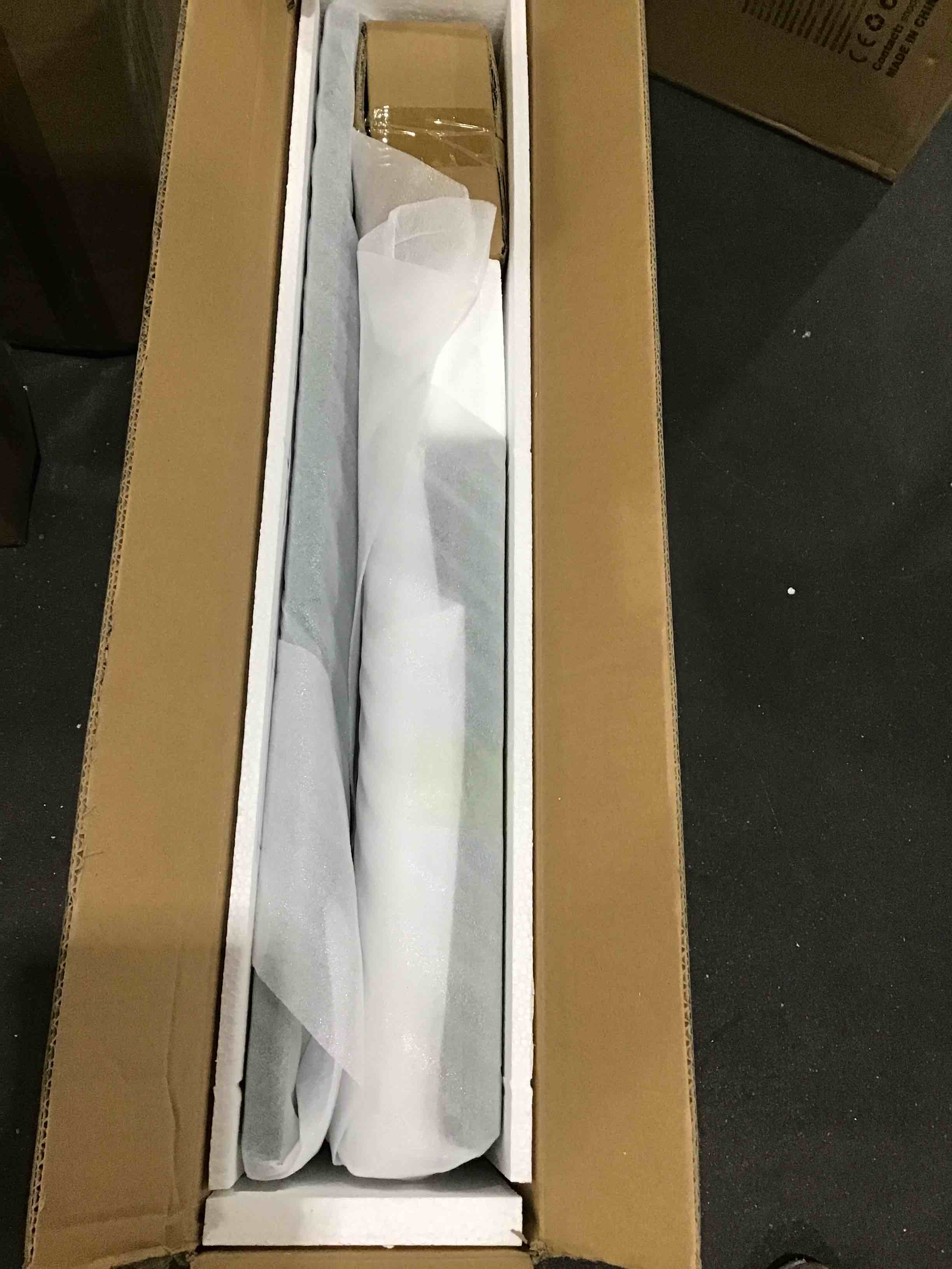 https://s3.amazonaws.com/lotting-images-prod/bidfta/PNK1596664_1751998637599.jpeg