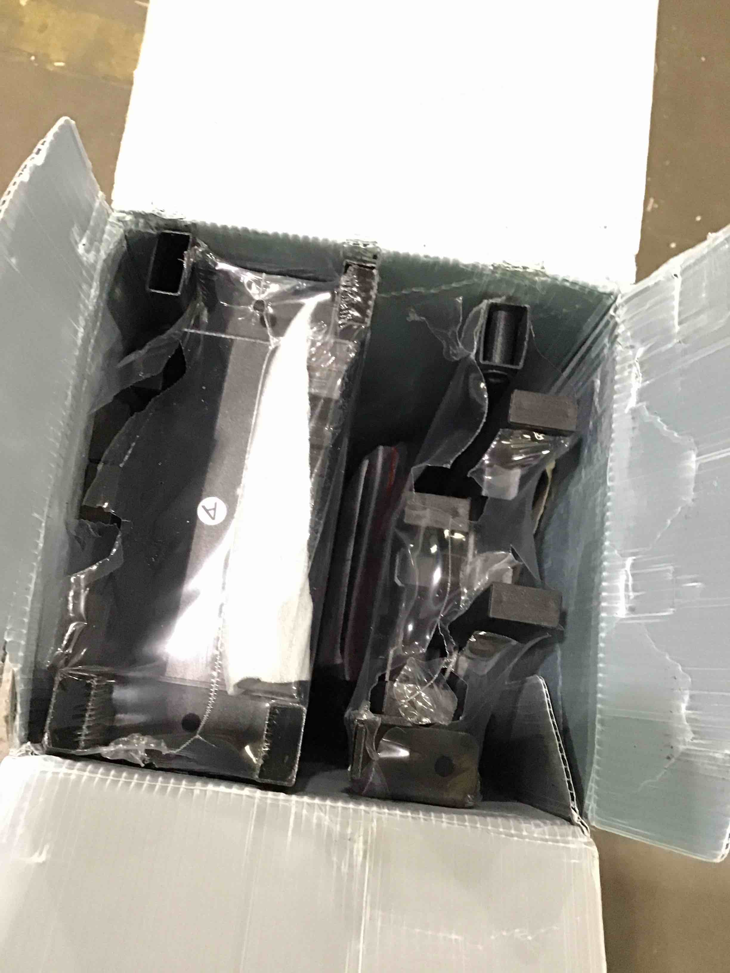 https://s3.amazonaws.com/lotting-images-prod/bidfta/PNK1597190_1746537344657.jpeg