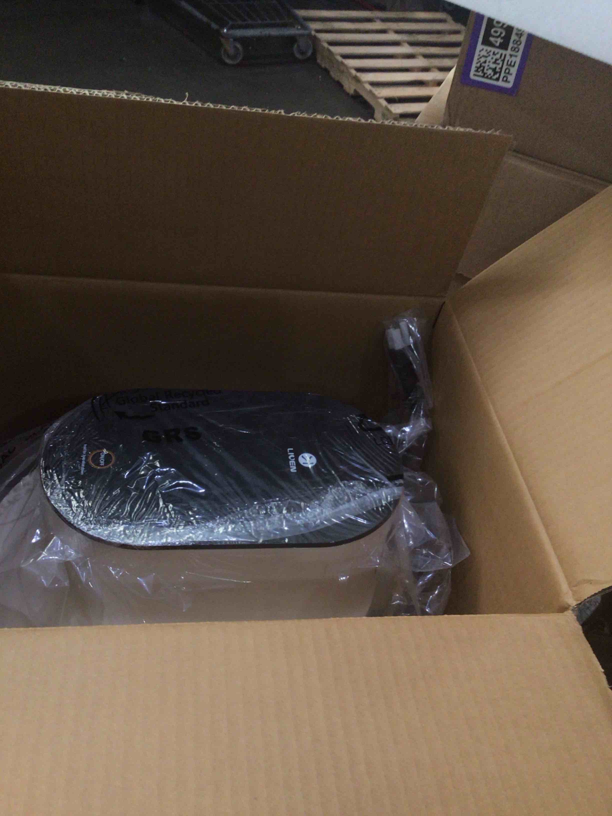 https://s3.amazonaws.com/lotting-images-prod/bidfta/PNK1597278_1750361956802.jpeg