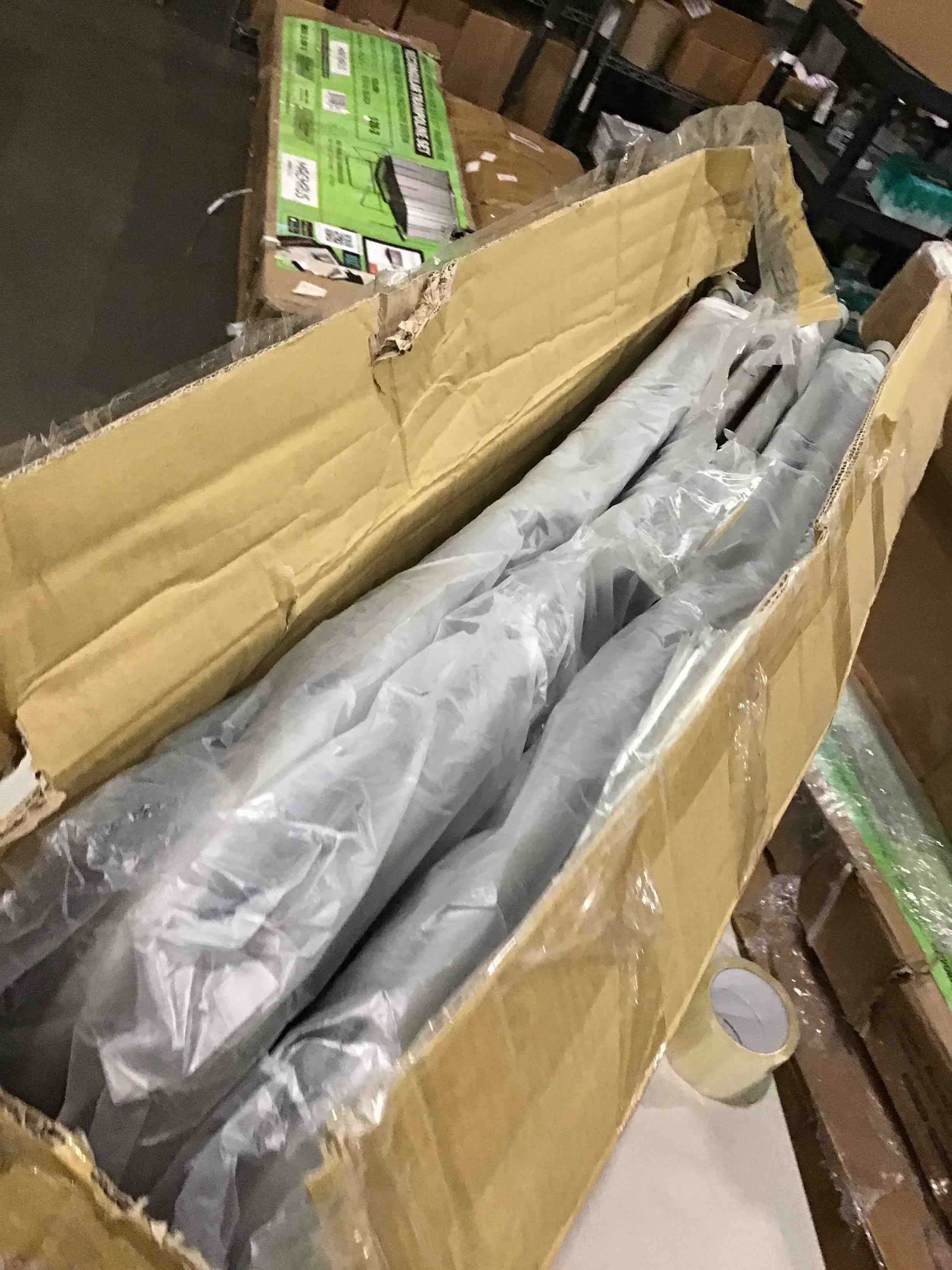 https://s3.amazonaws.com/lotting-images-prod/bidfta/PNK1597316_1750945374923.jpeg