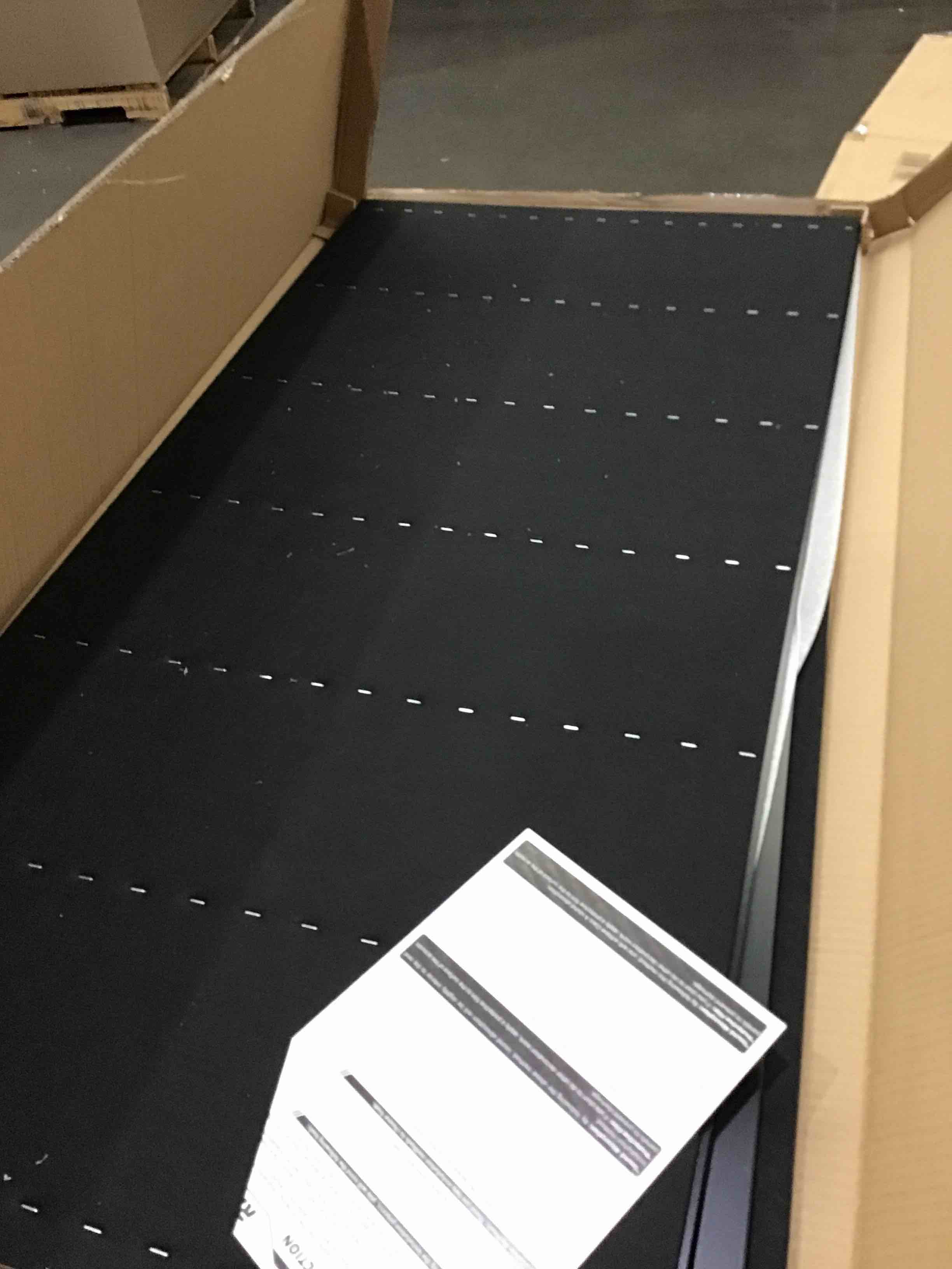 https://s3.amazonaws.com/lotting-images-prod/bidfta/PNK1597390_1751050867007.jpeg