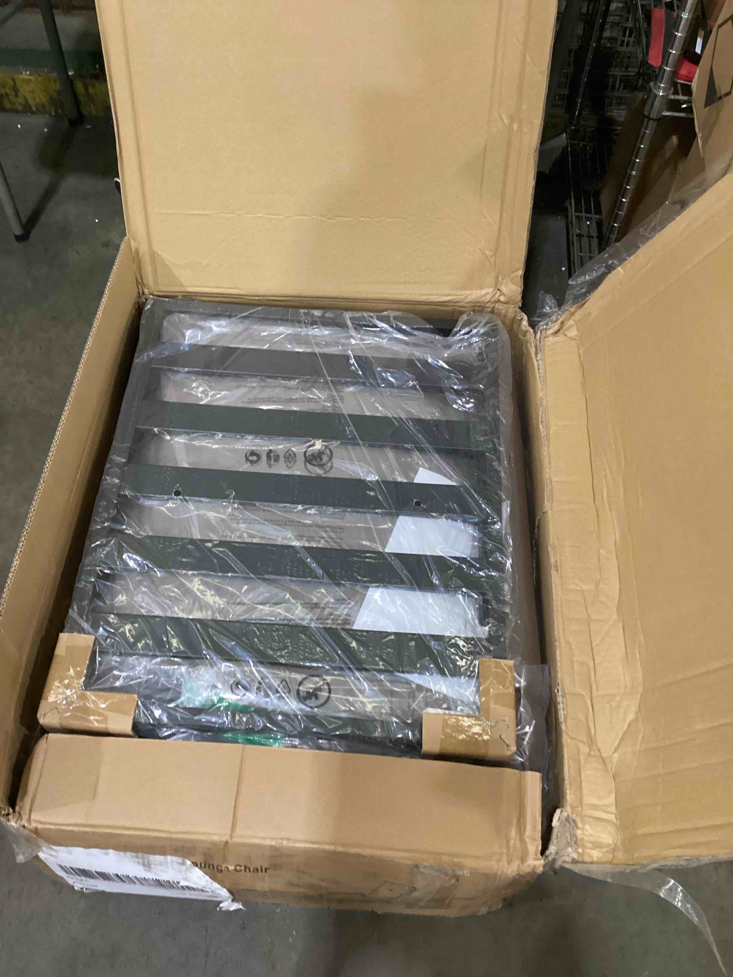 https://s3.amazonaws.com/lotting-images-prod/bidfta/PNK1597763_1752506288010.jpeg