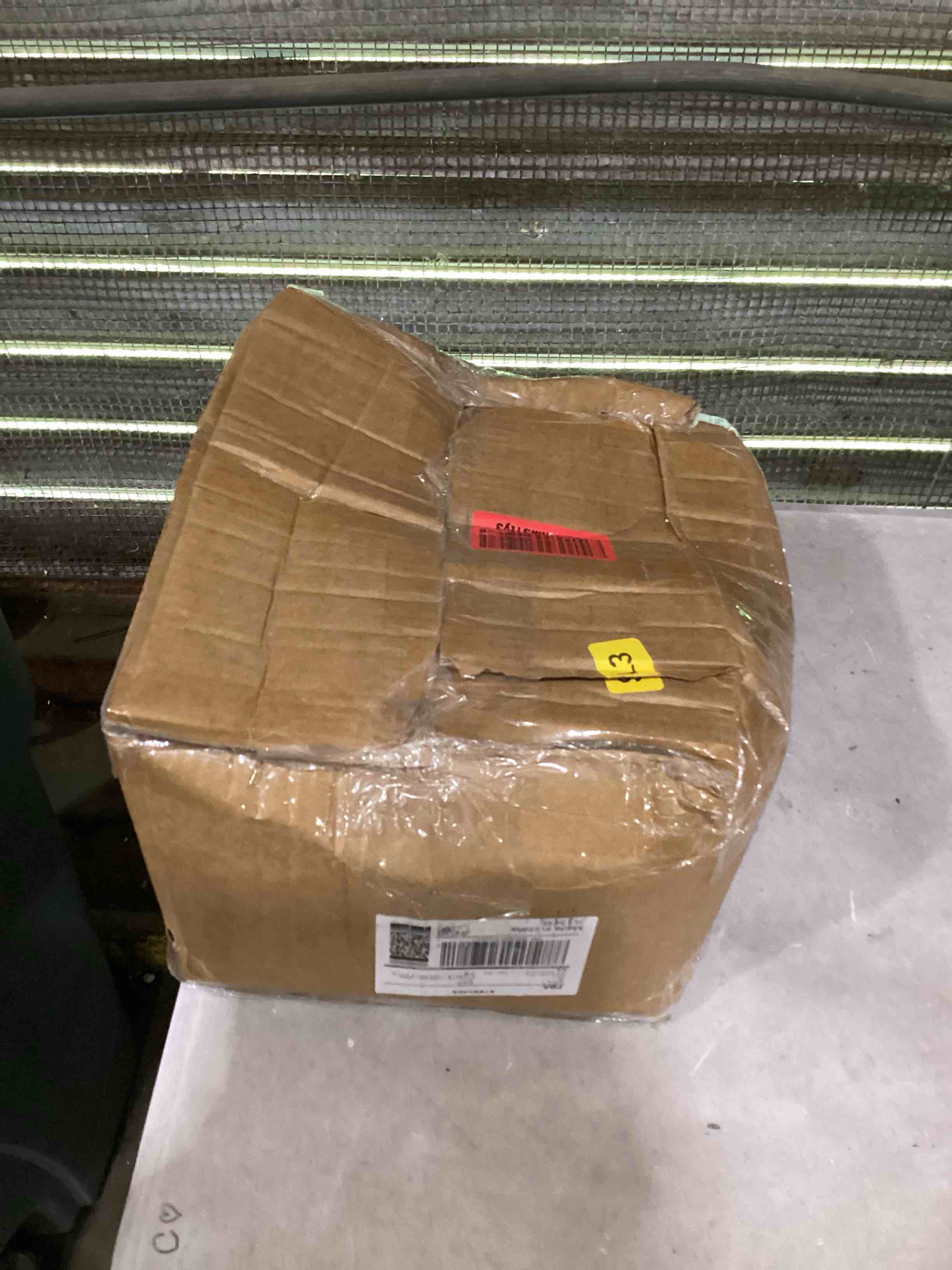 https://s3.amazonaws.com/lotting-images-prod/bidfta/PNK1597795_1752603187767.jpeg
