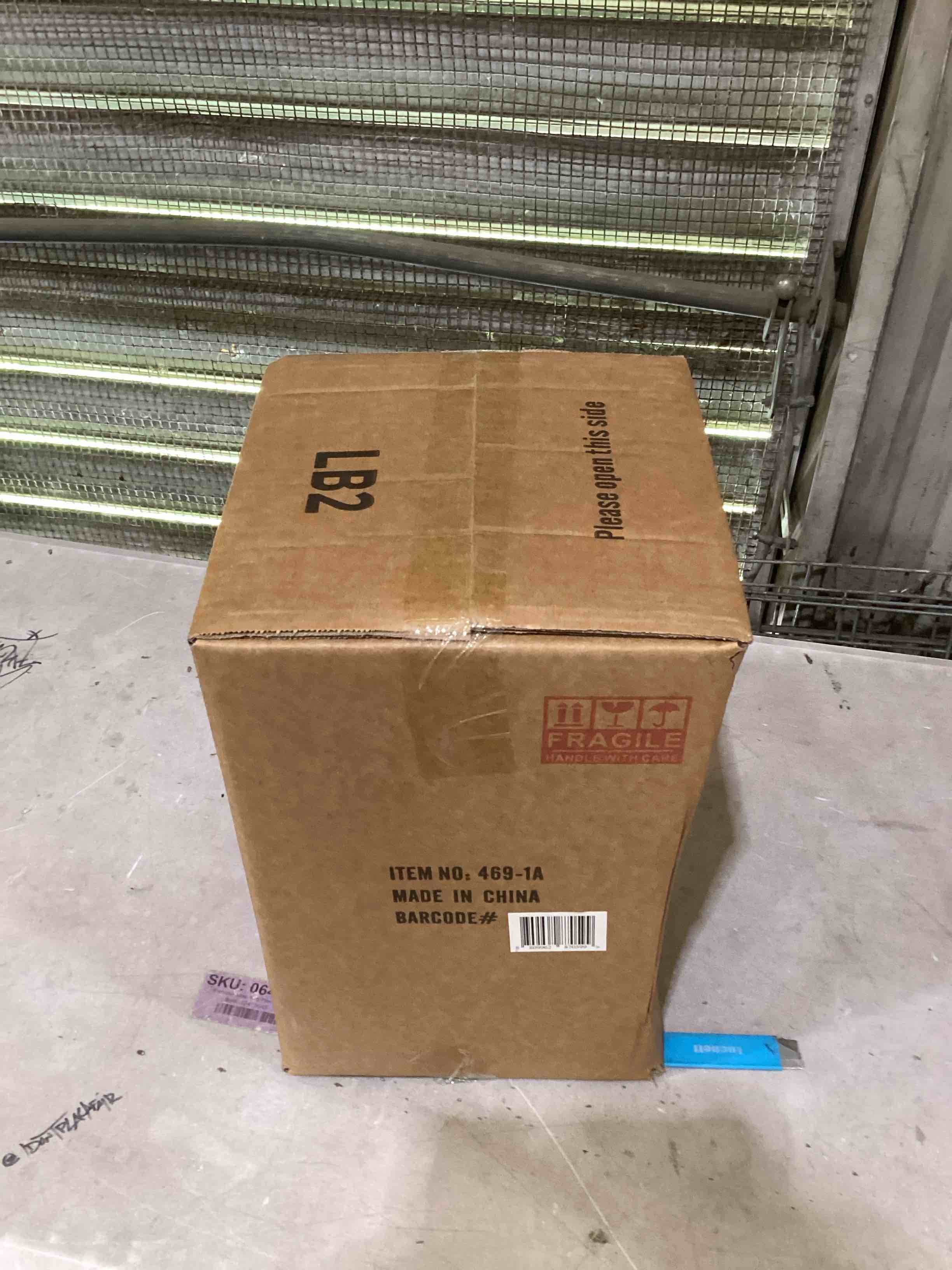 https://s3.amazonaws.com/lotting-images-prod/bidfta/PNK1597808_1752606658300.jpeg