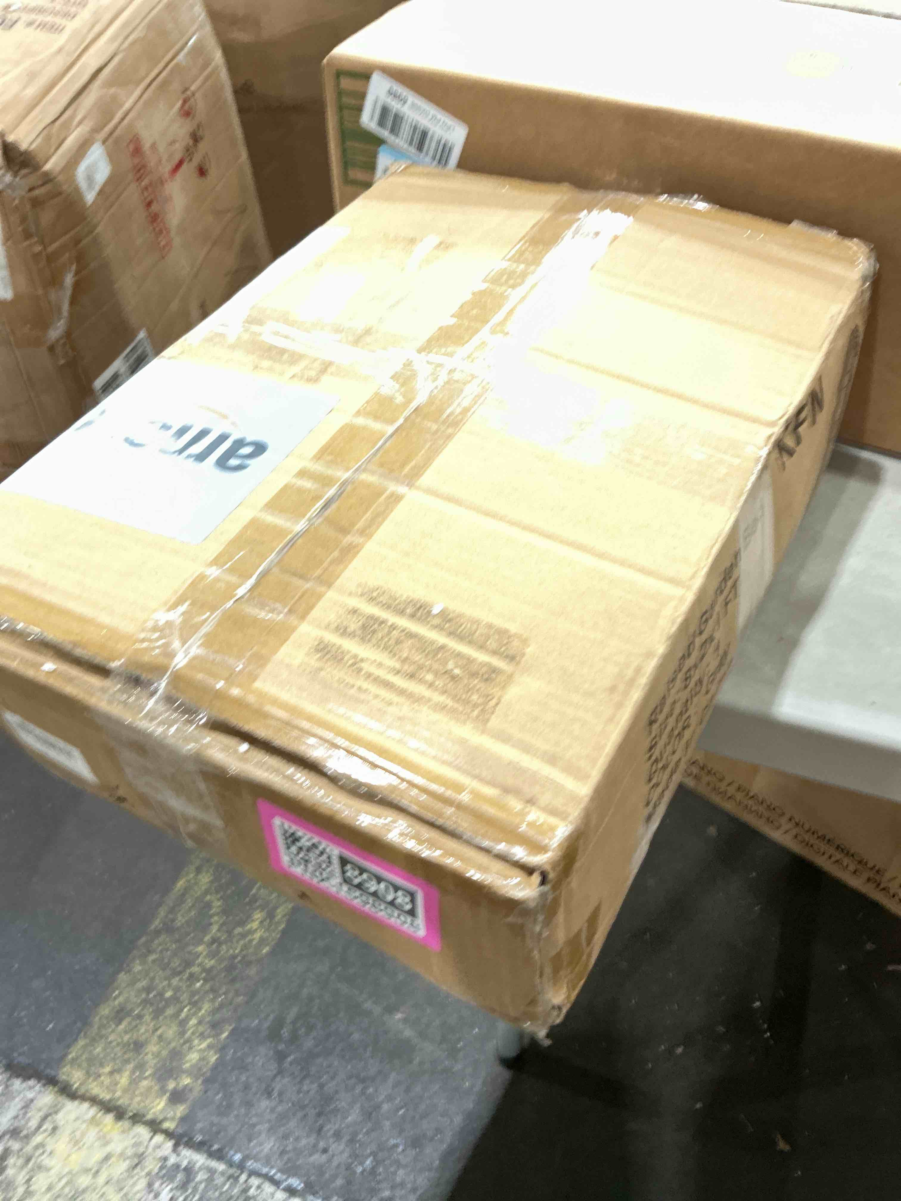 https://s3.amazonaws.com/lotting-images-prod/bidfta/PNK1598908_1757430641551.jpeg
