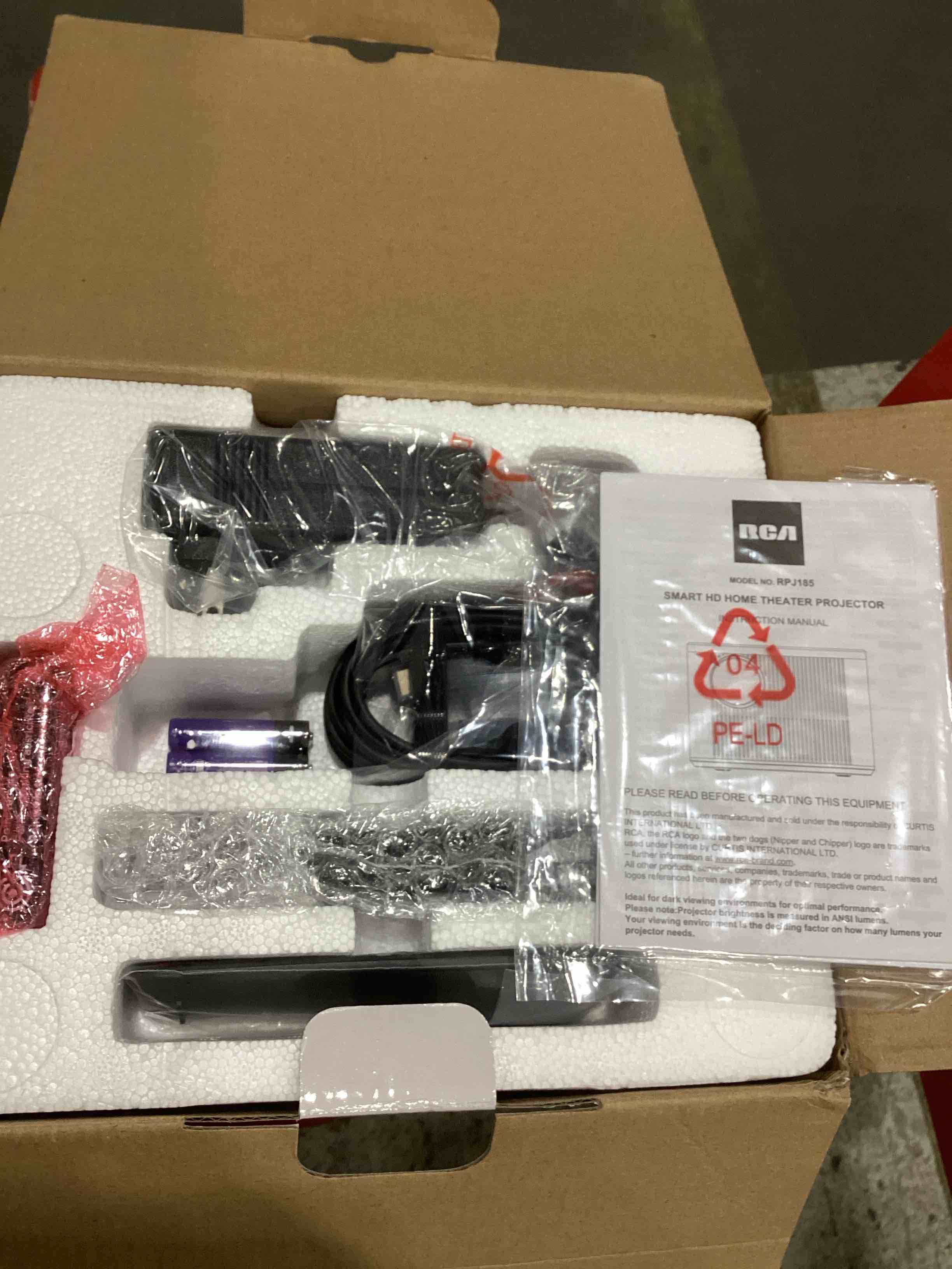 https://s3.amazonaws.com/lotting-images-prod/bidfta/PNK1601052_1741882829859.jpeg