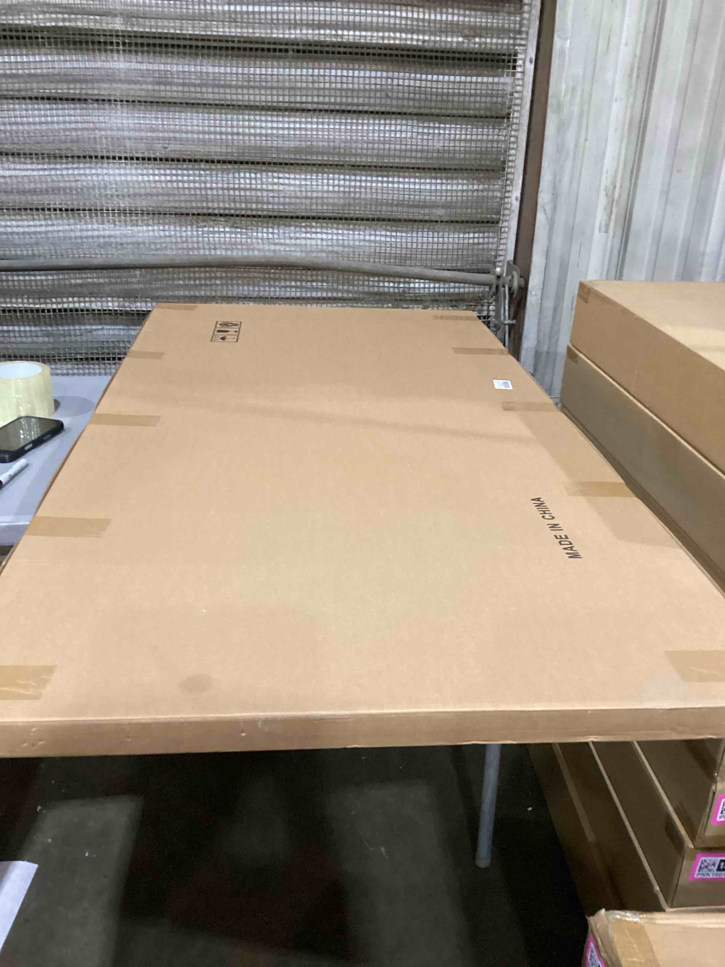 https://s3.amazonaws.com/lotting-images-prod/bidfta/PNK1601355_1745936433478.jpeg