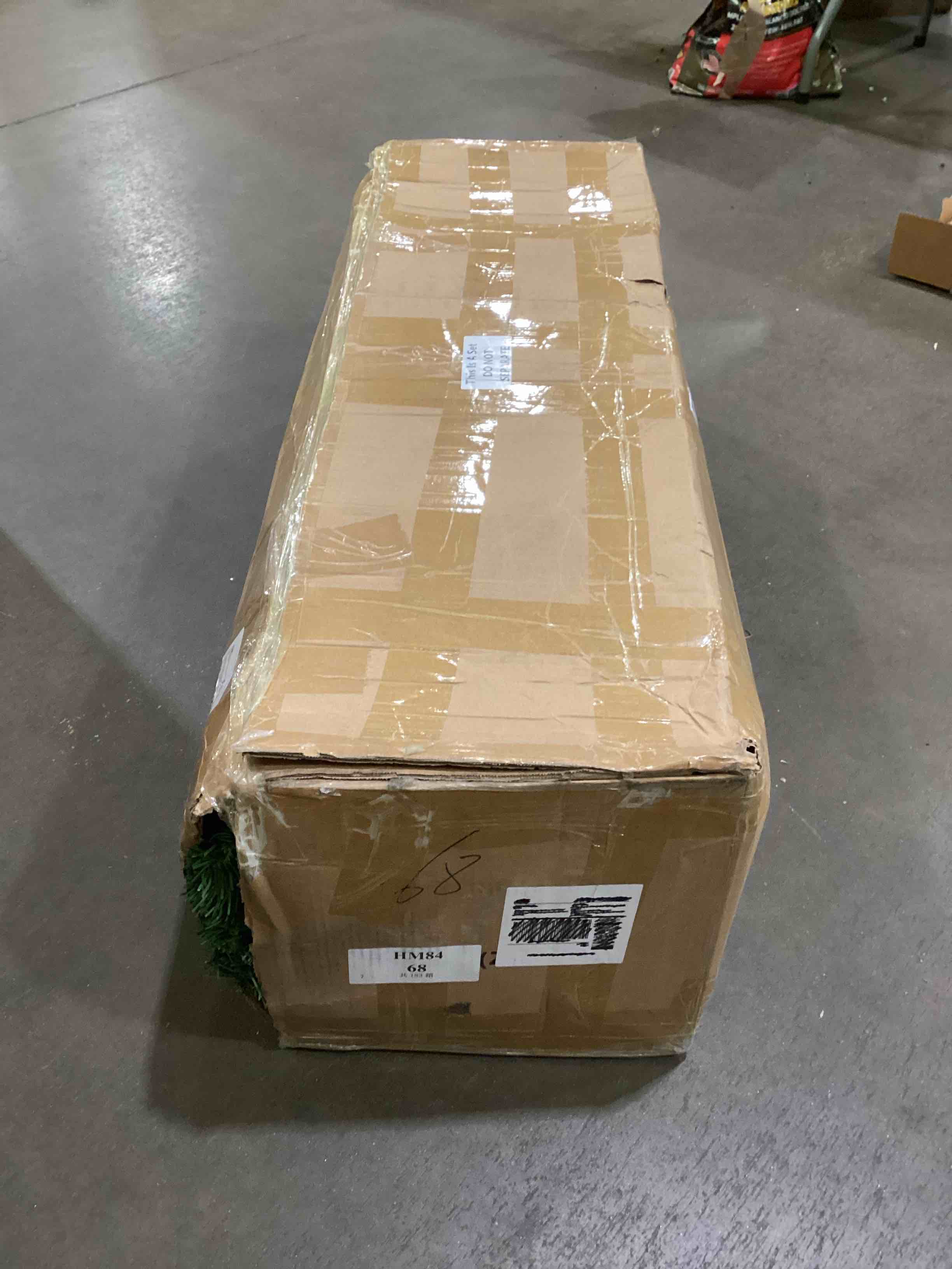 https://s3.amazonaws.com/lotting-images-prod/bidfta/PNK1602134_1747055476498.jpeg
