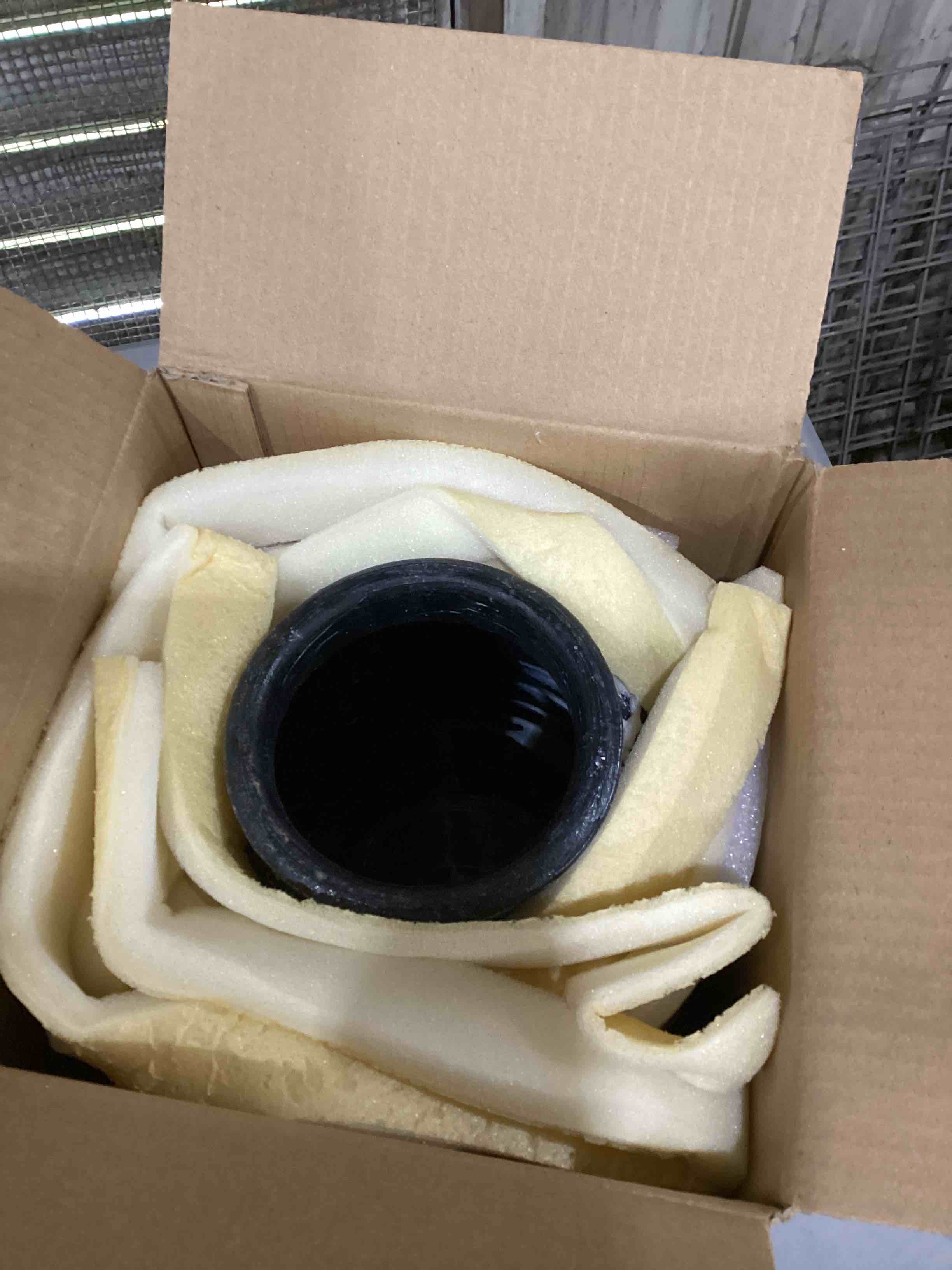 https://s3.amazonaws.com/lotting-images-prod/bidfta/PNK1602909_1747410349650.jpeg