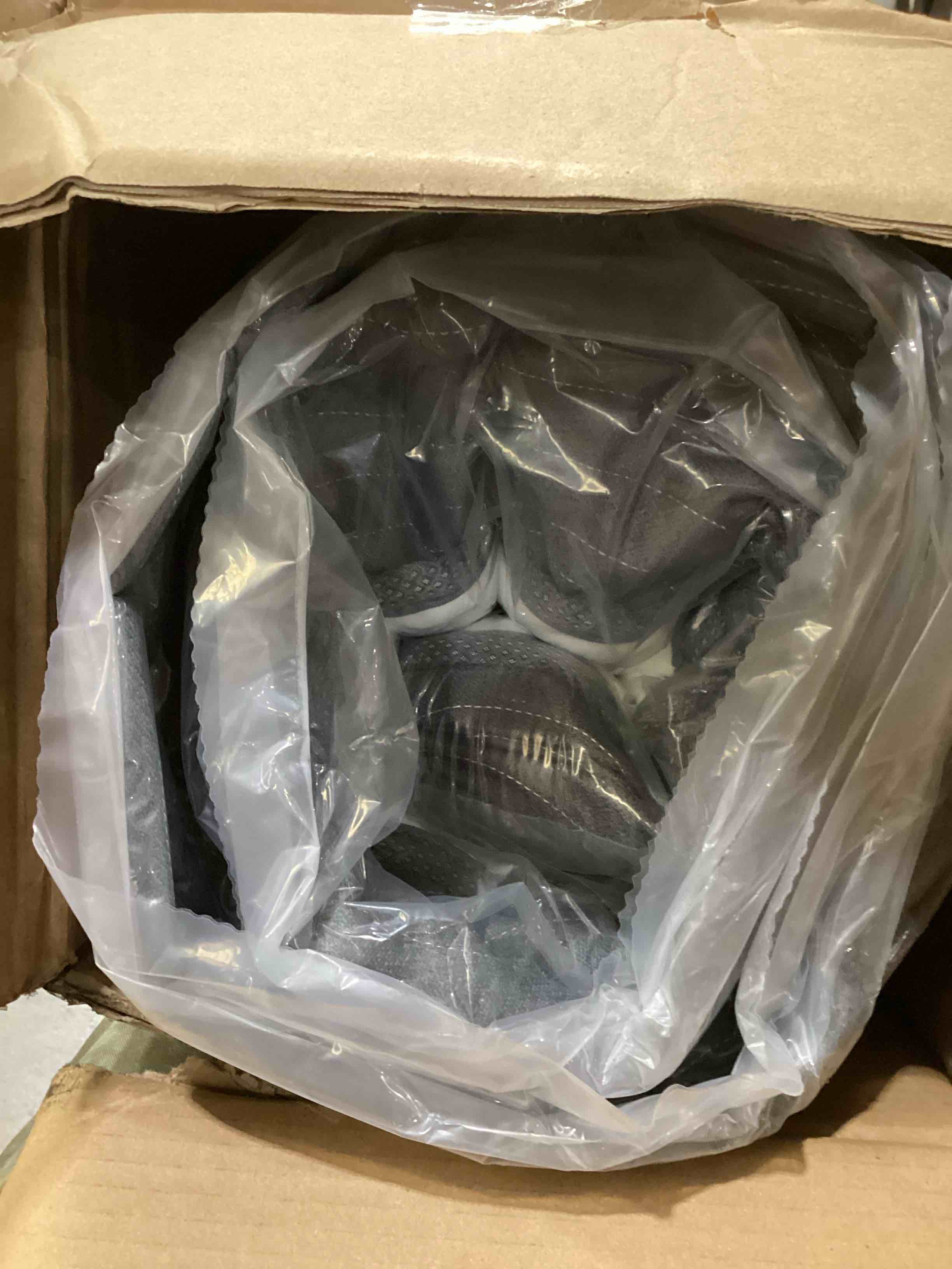 https://s3.amazonaws.com/lotting-images-prod/bidfta/PNK1603729_1741020008657.jpeg