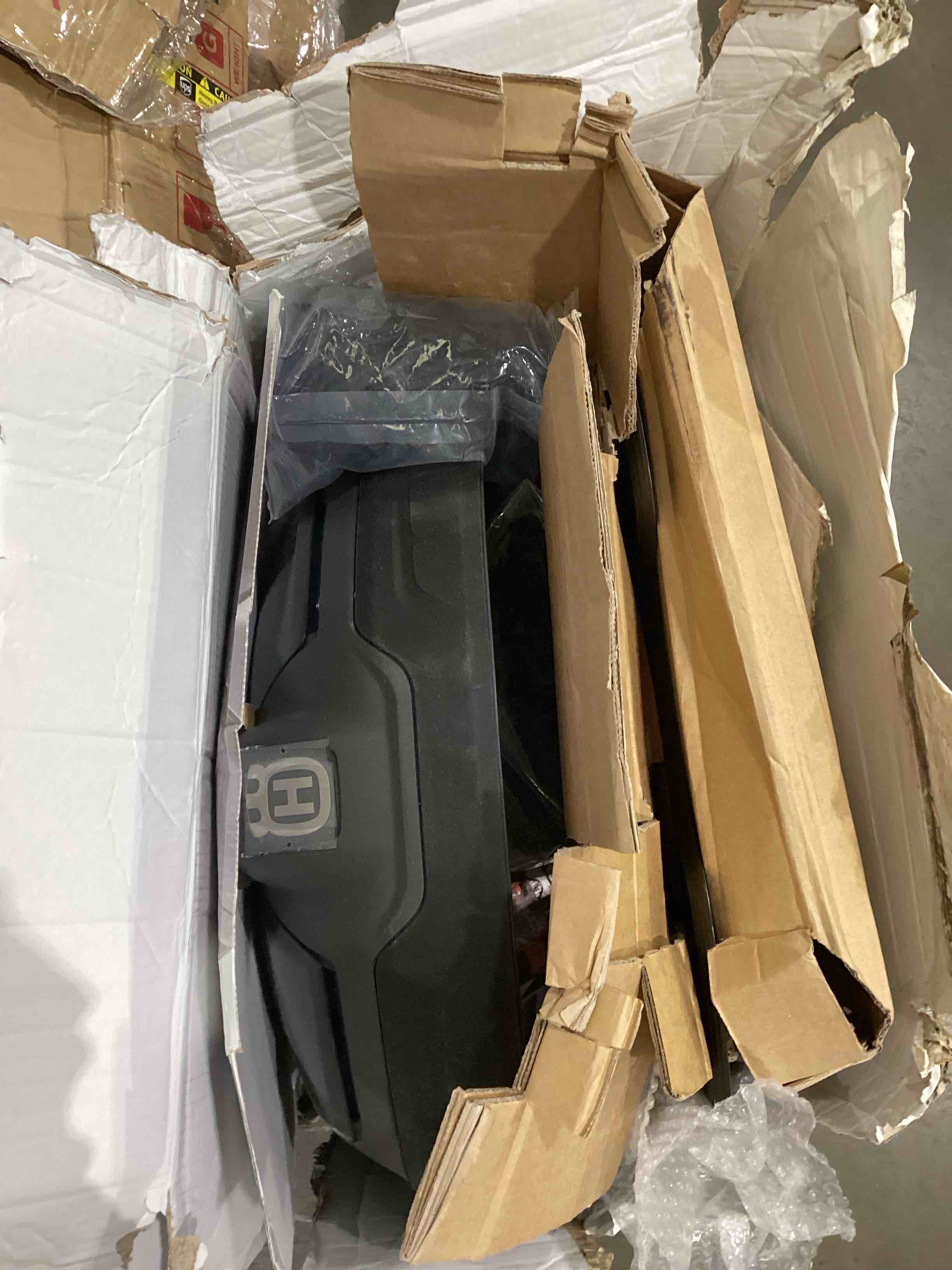 https://s3.amazonaws.com/lotting-images-prod/bidfta/PNK1605078_1743426953808.jpeg