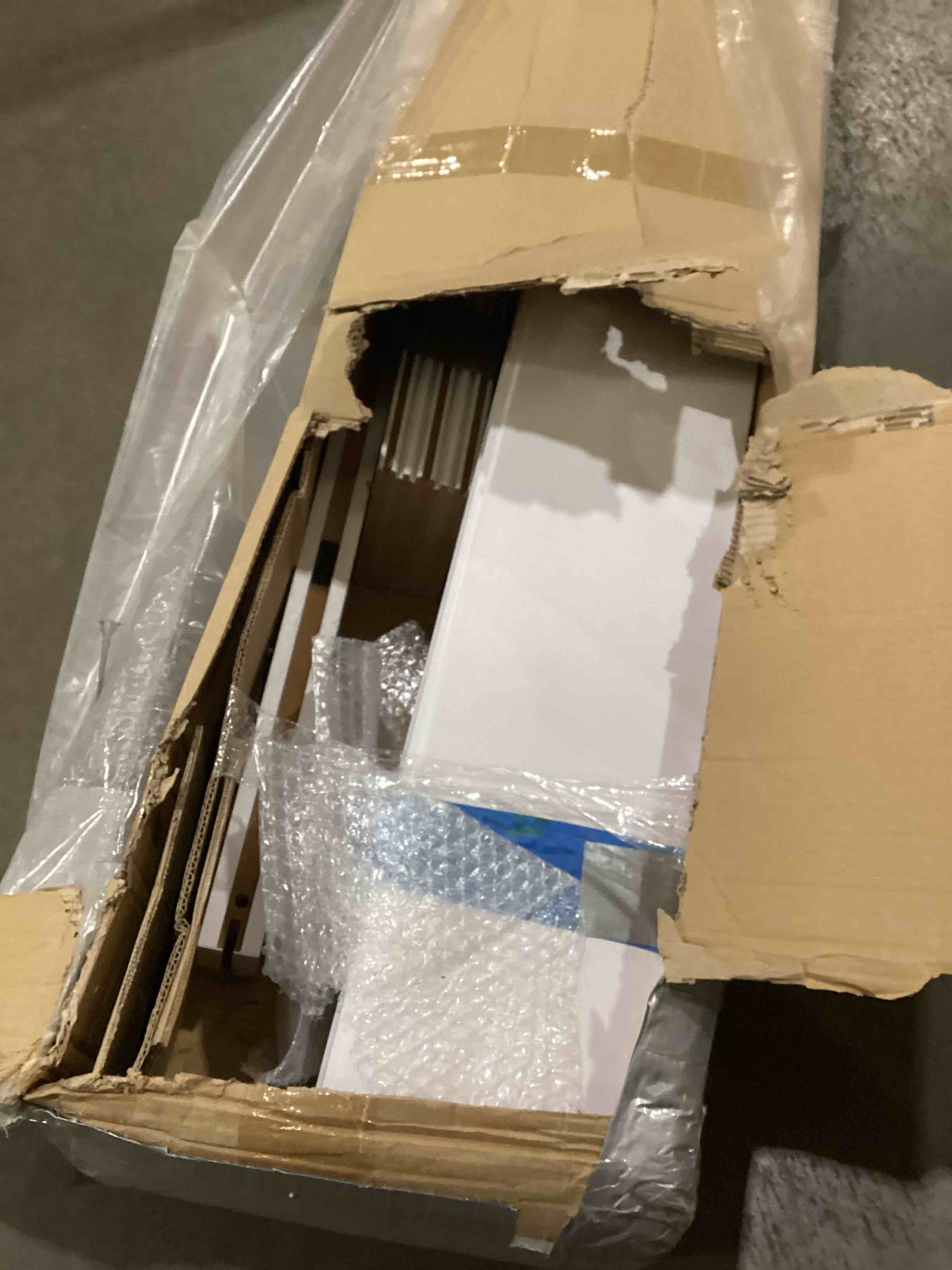 https://s3.amazonaws.com/lotting-images-prod/bidfta/PNK1605081_1743429200921.jpeg