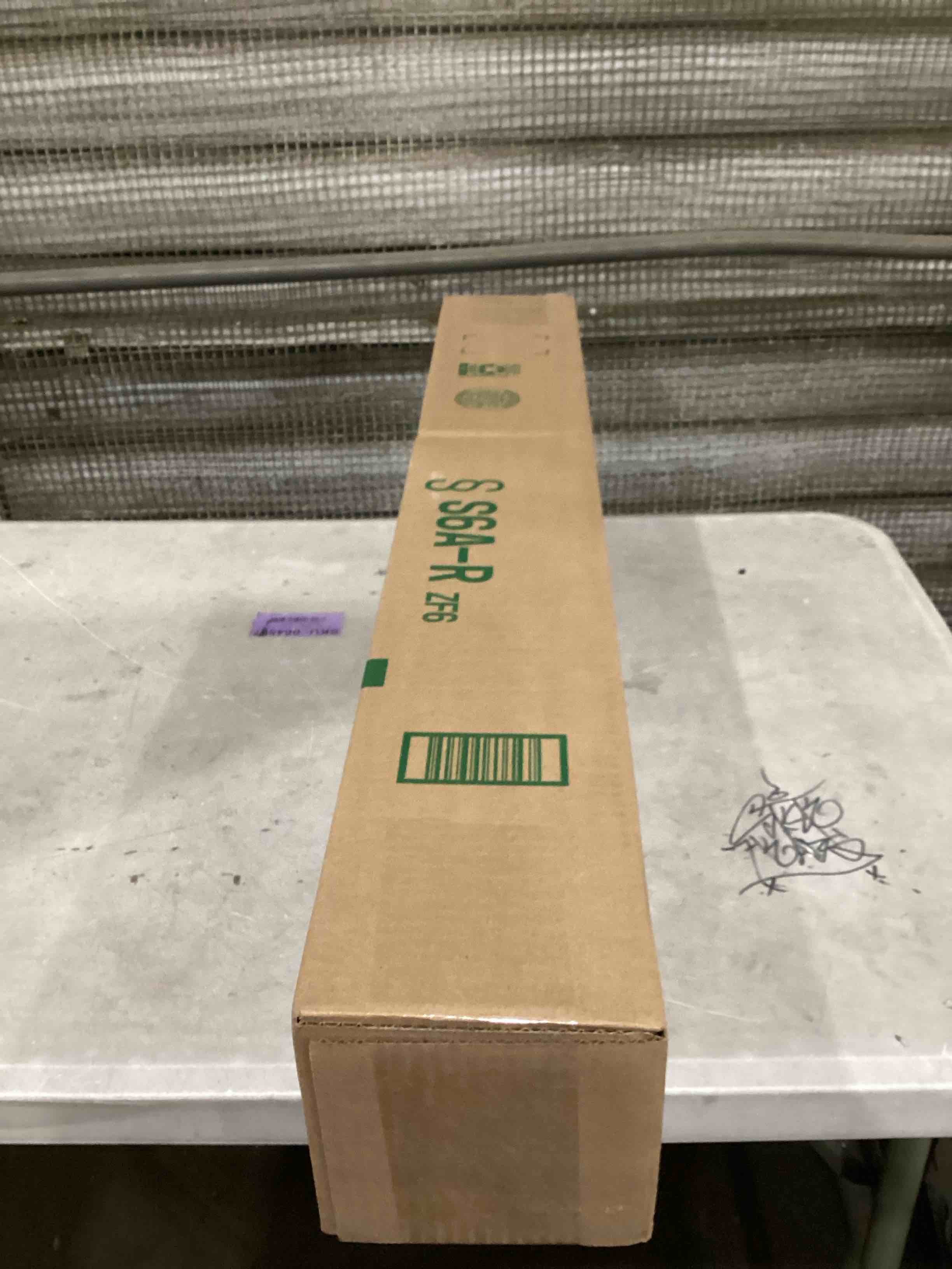 https://s3.amazonaws.com/lotting-images-prod/bidfta/PNK1605481_1744042608067.jpeg