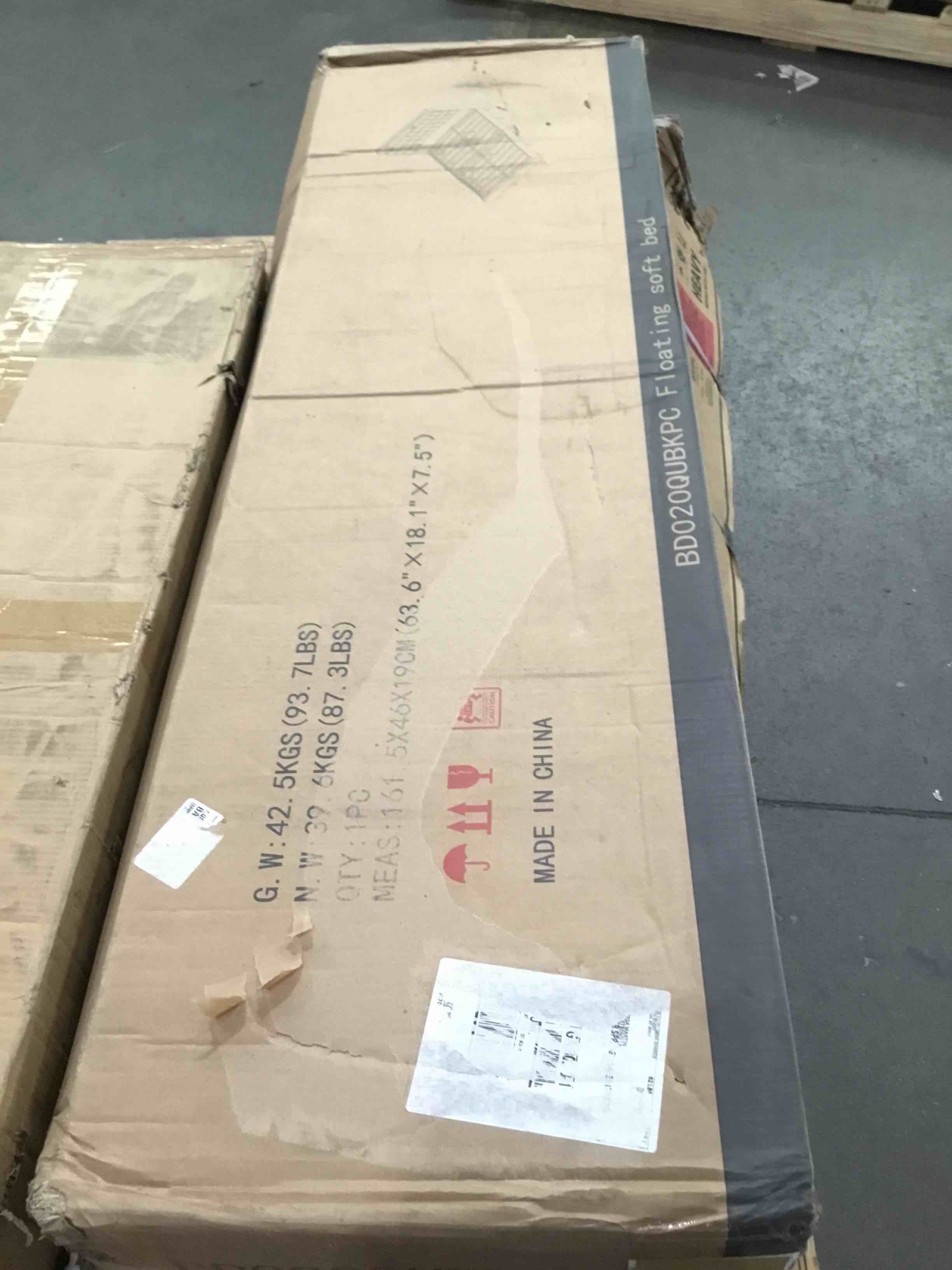 https://s3.amazonaws.com/lotting-images-prod/bidfta/PNK1606215_1752687571127.jpeg