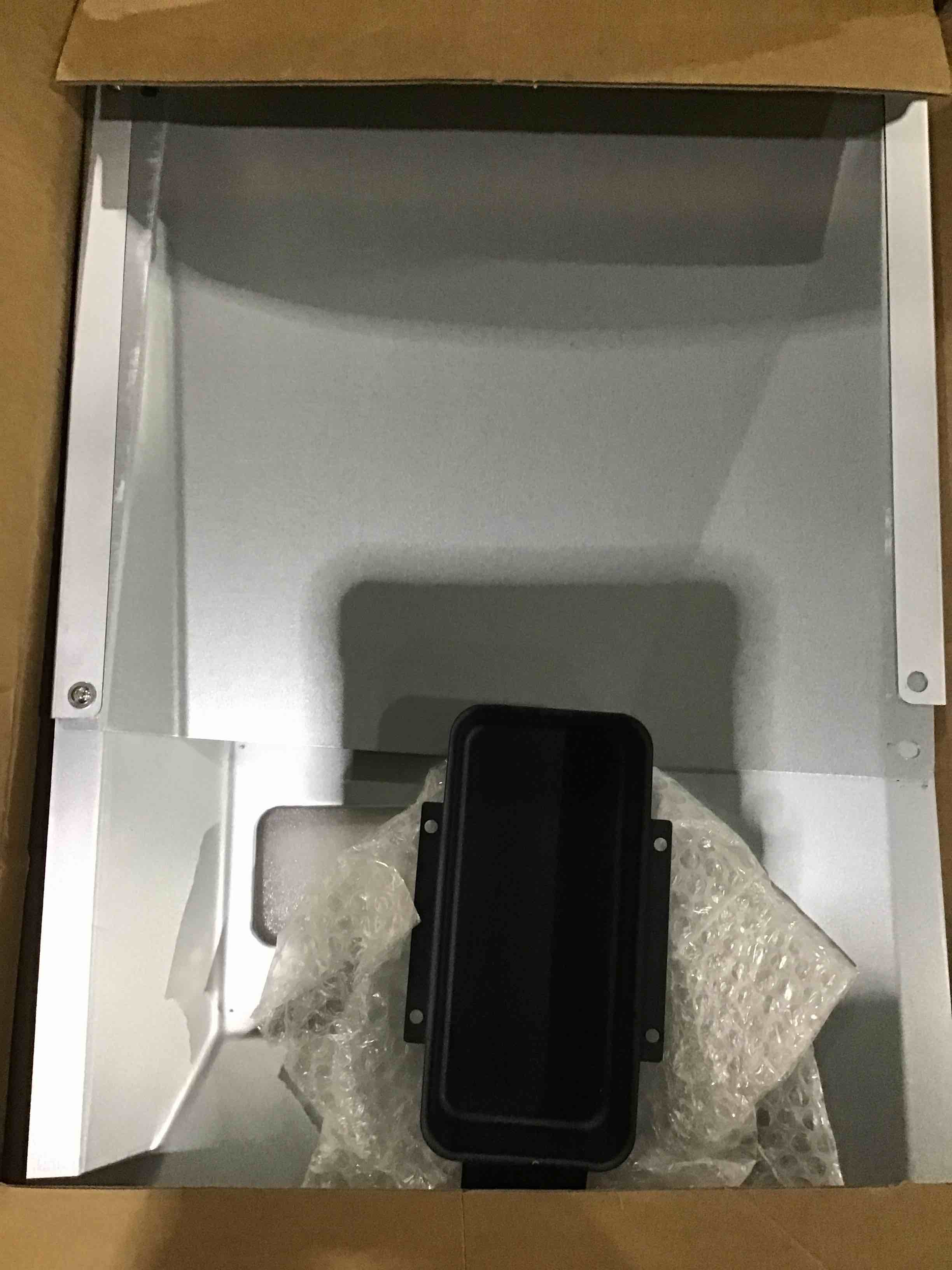https://s3.amazonaws.com/lotting-images-prod/bidfta/PNK1609753_1746102755717.jpeg