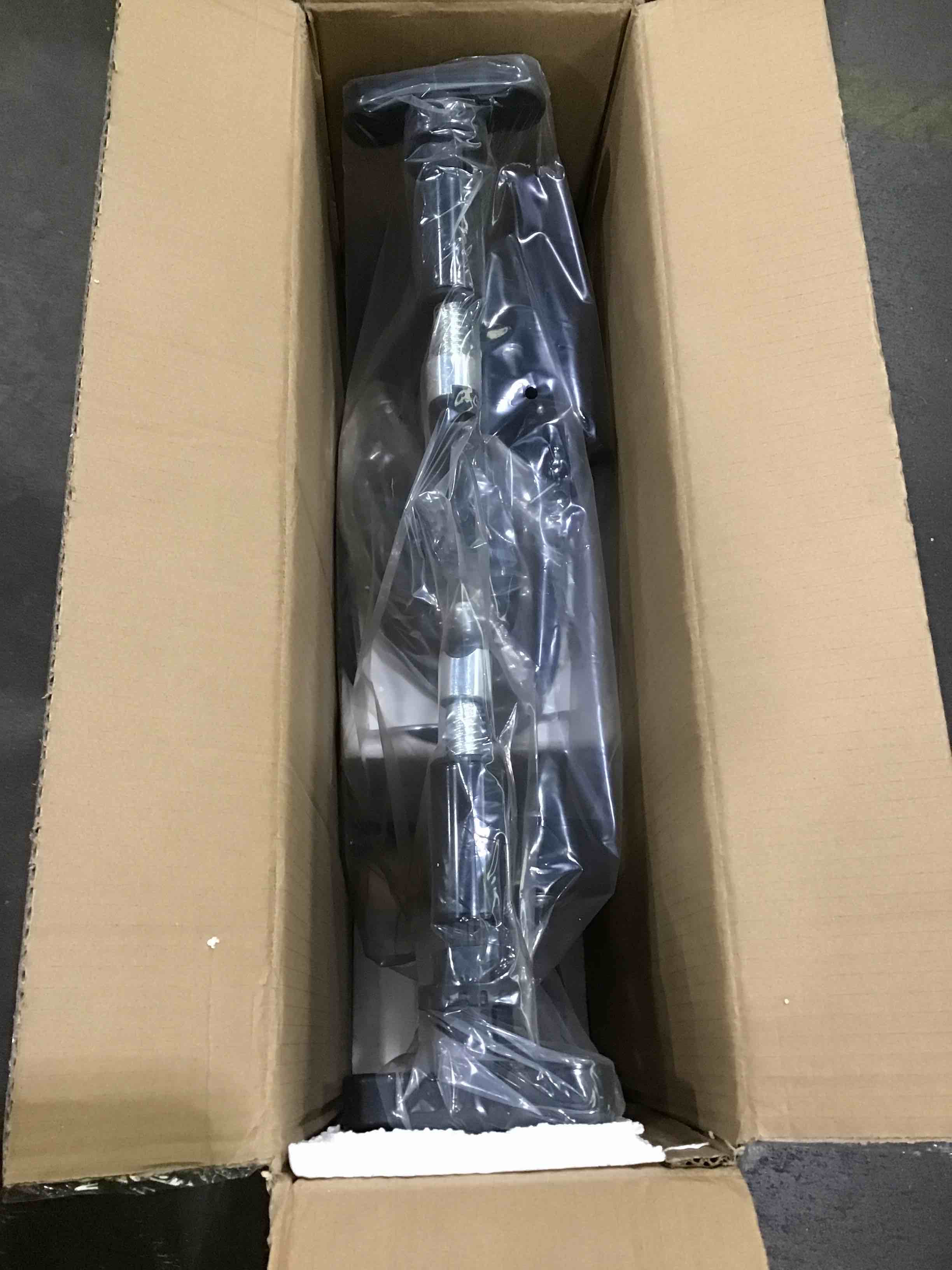 https://s3.amazonaws.com/lotting-images-prod/bidfta/PNK1610435_1746560488127.jpeg