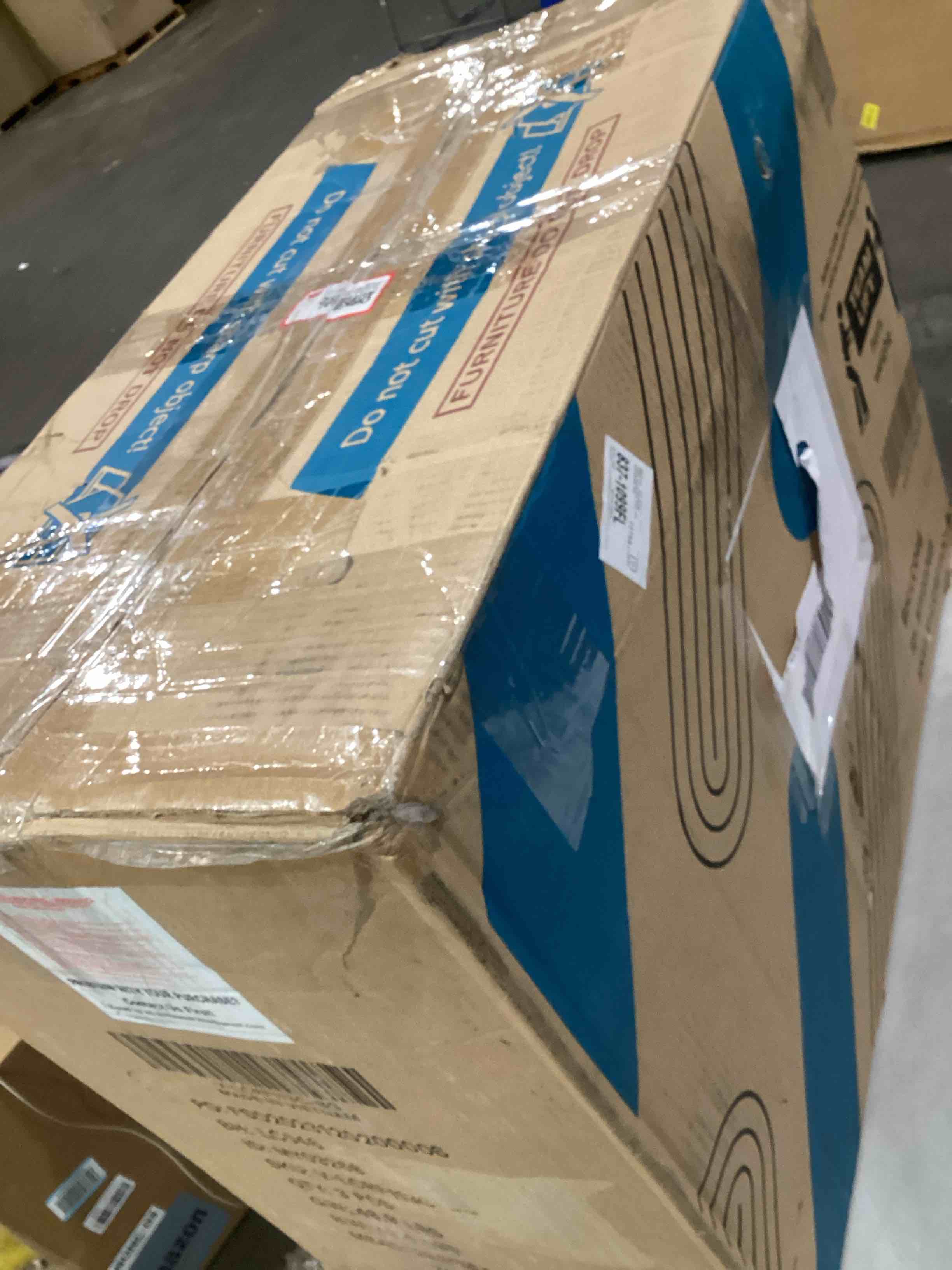 https://s3.amazonaws.com/lotting-images-prod/bidfta/PNK1624031_1750695570984.jpeg