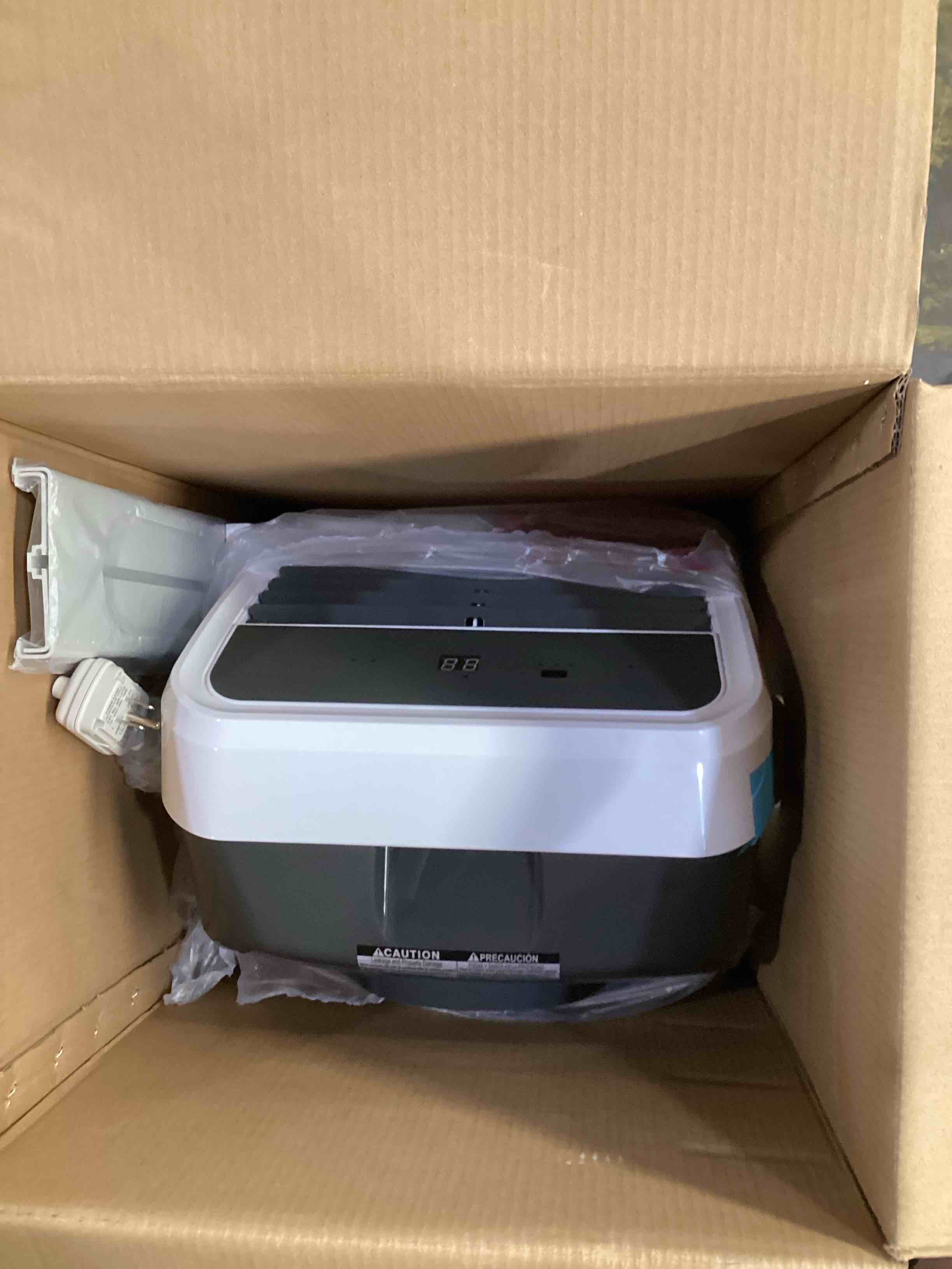 https://s3.amazonaws.com/lotting-images-prod/bidfta/PNK1624053_1750705636434.jpeg