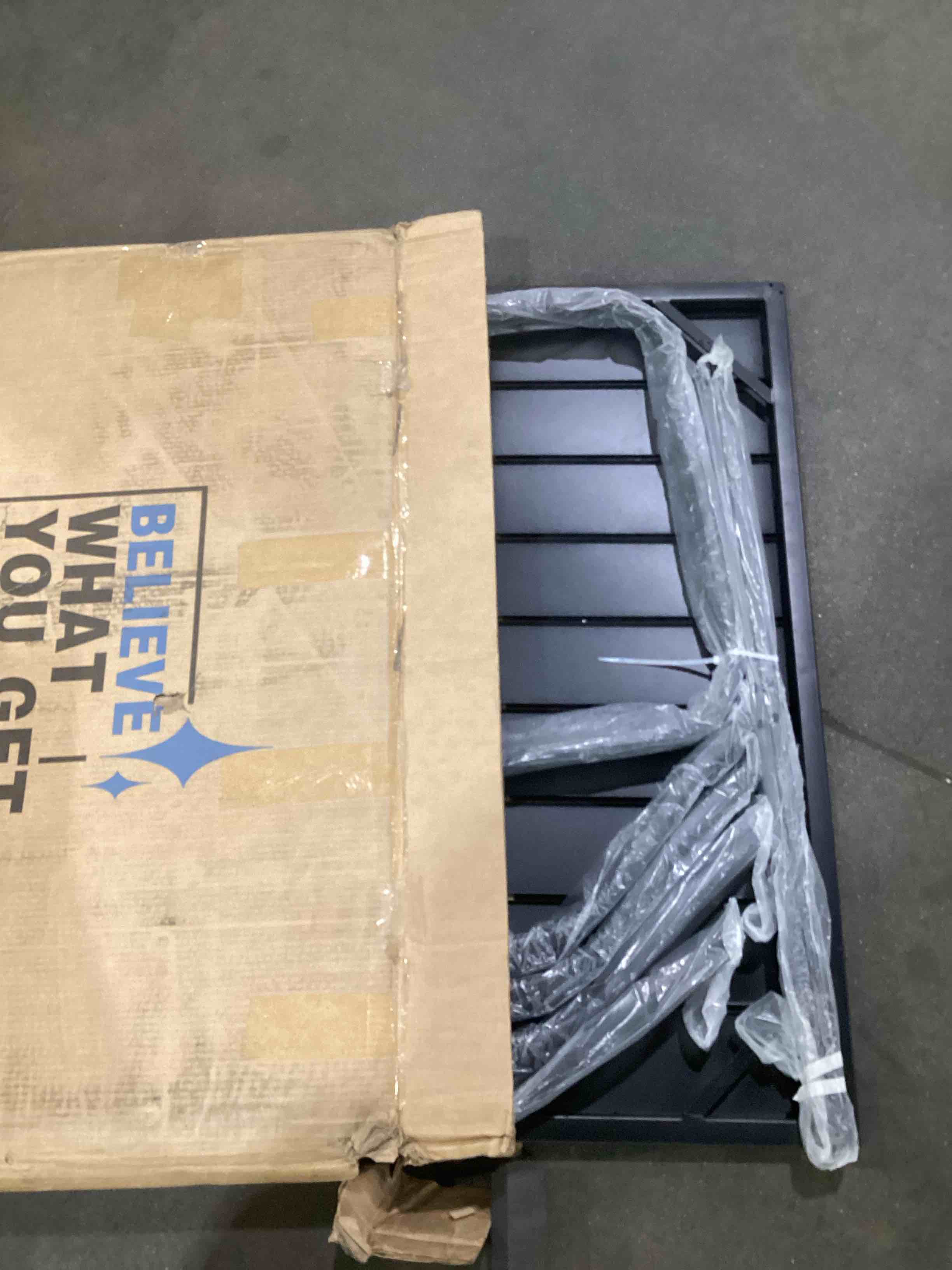 https://s3.amazonaws.com/lotting-images-prod/bidfta/PNK1624076_1750775612046.jpeg