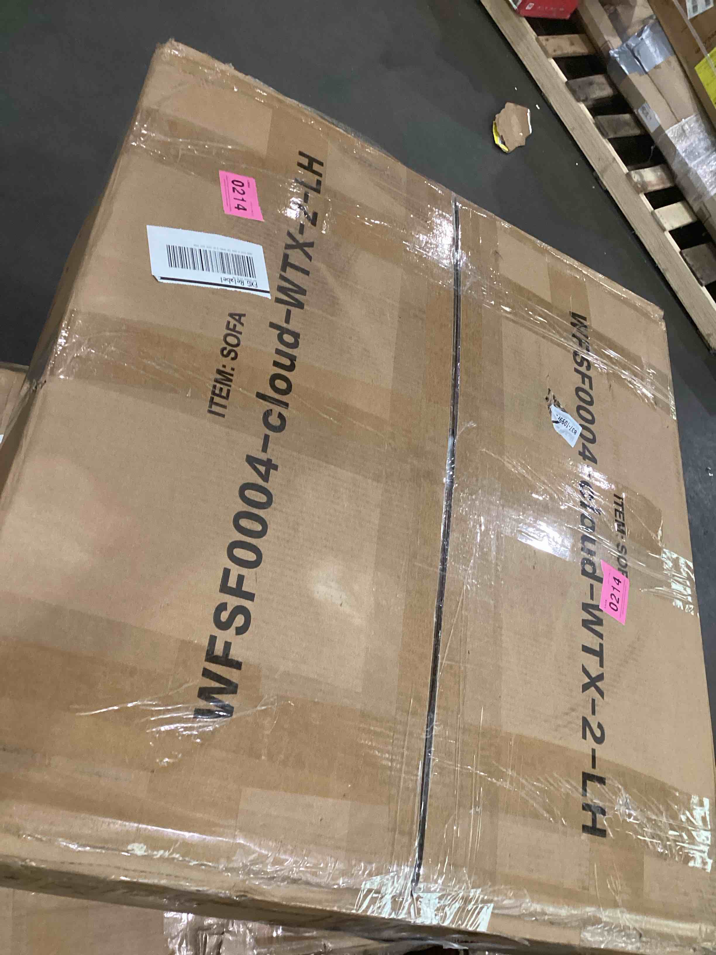 https://s3.amazonaws.com/lotting-images-prod/bidfta/PNK1624077_1750772388964.jpeg