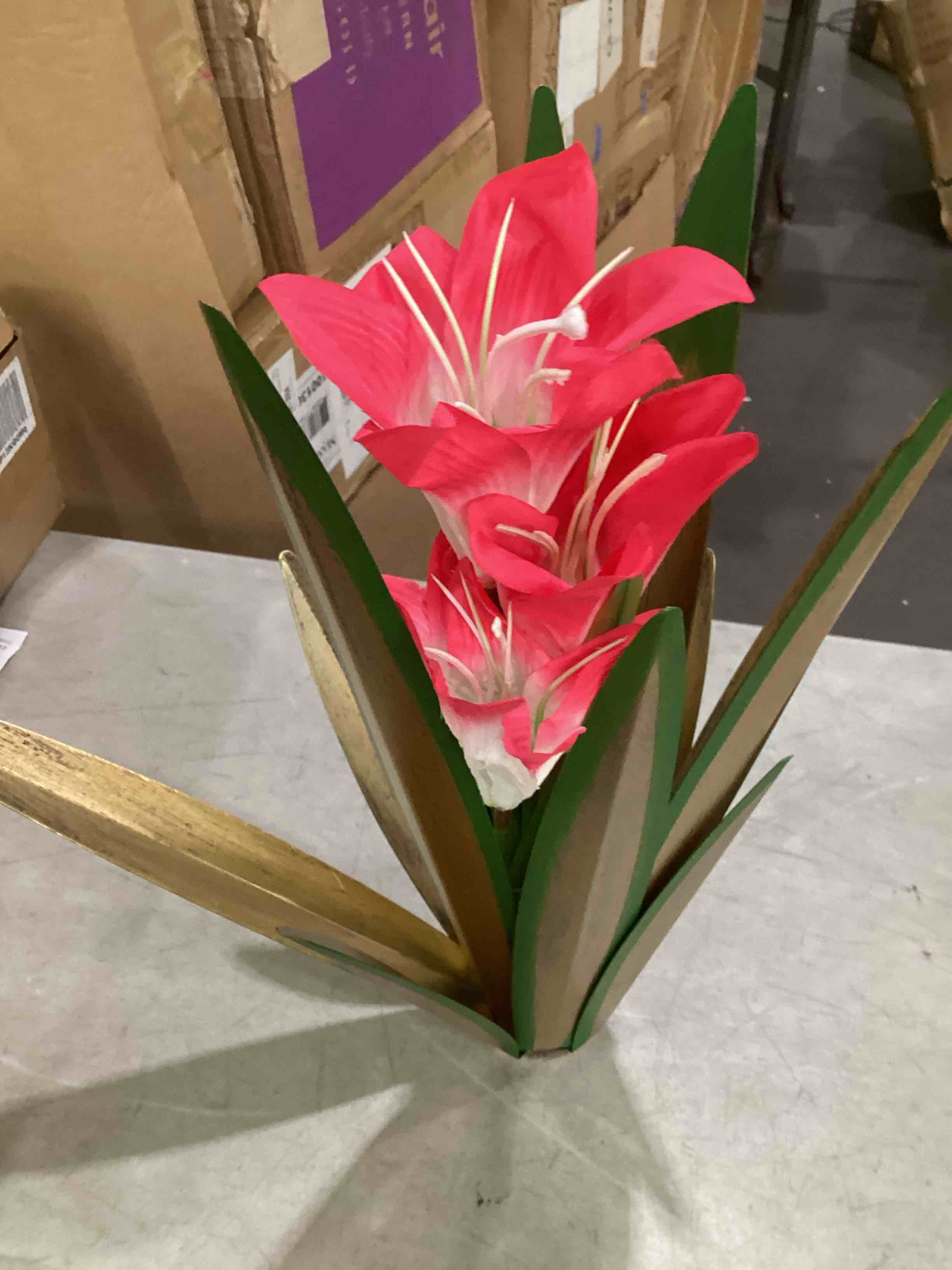 Metal Agave Plant Outdoor Decoration Outdoor Garden Decoration Lily Mexican Yard Art Plant Garden Agave Lily Decorative Garden Gift… (2 Big Lilies)