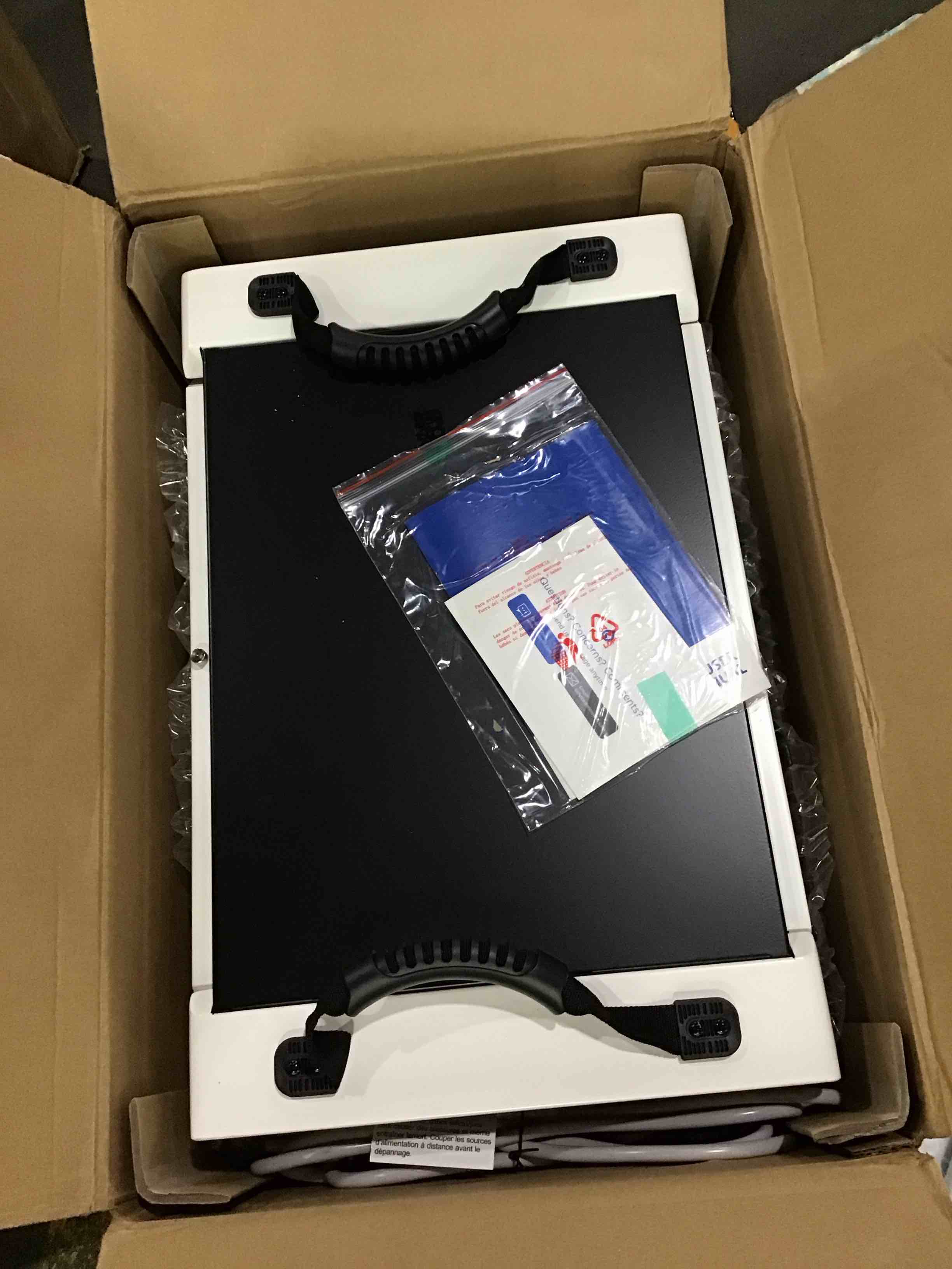 https://s3.amazonaws.com/lotting-images-prod/bidfta/PNK1624363_1751387178425.jpeg