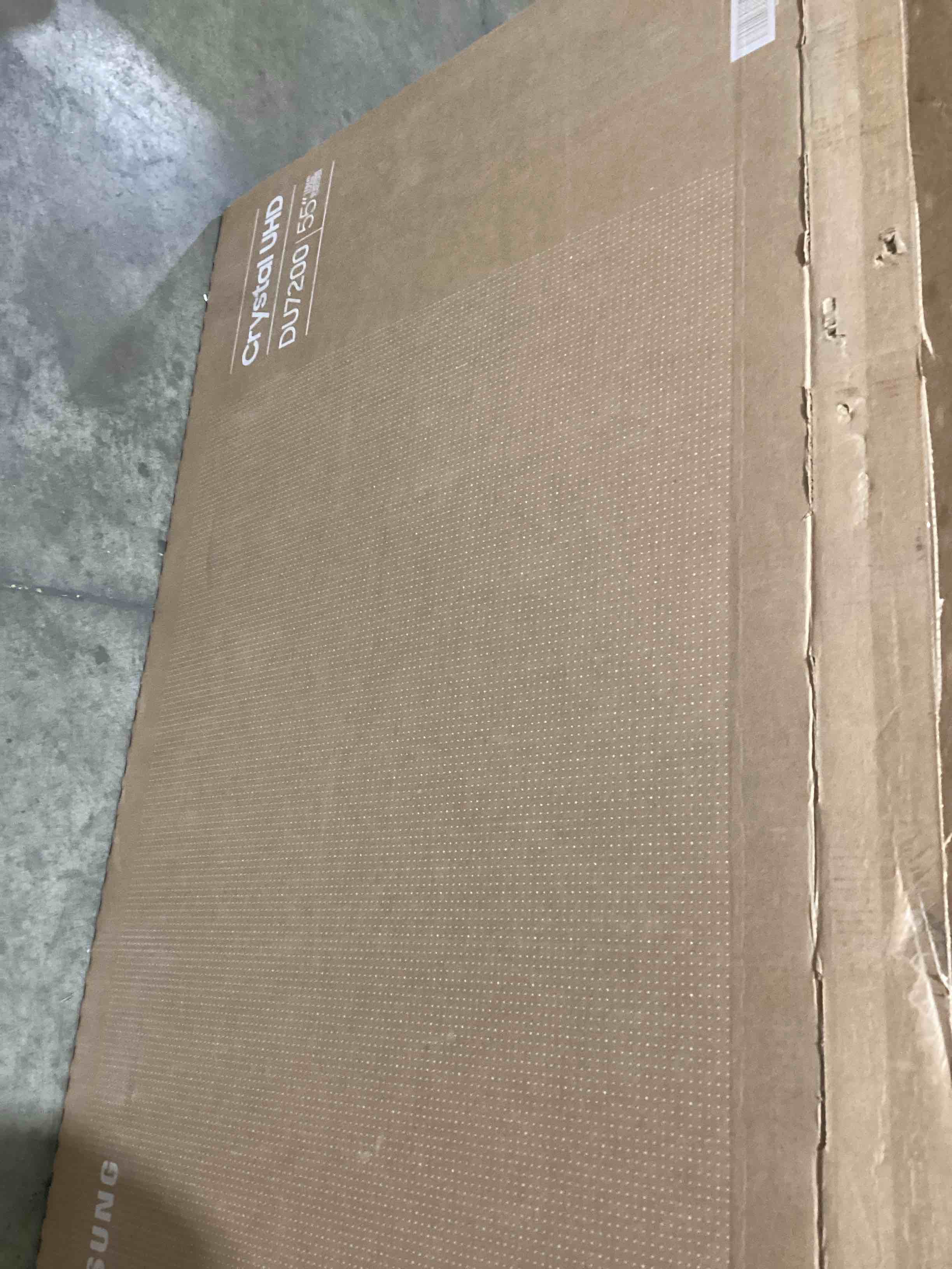 https://s3.amazonaws.com/lotting-images-prod/bidfta/PNK1624509_1758570660136.jpeg
