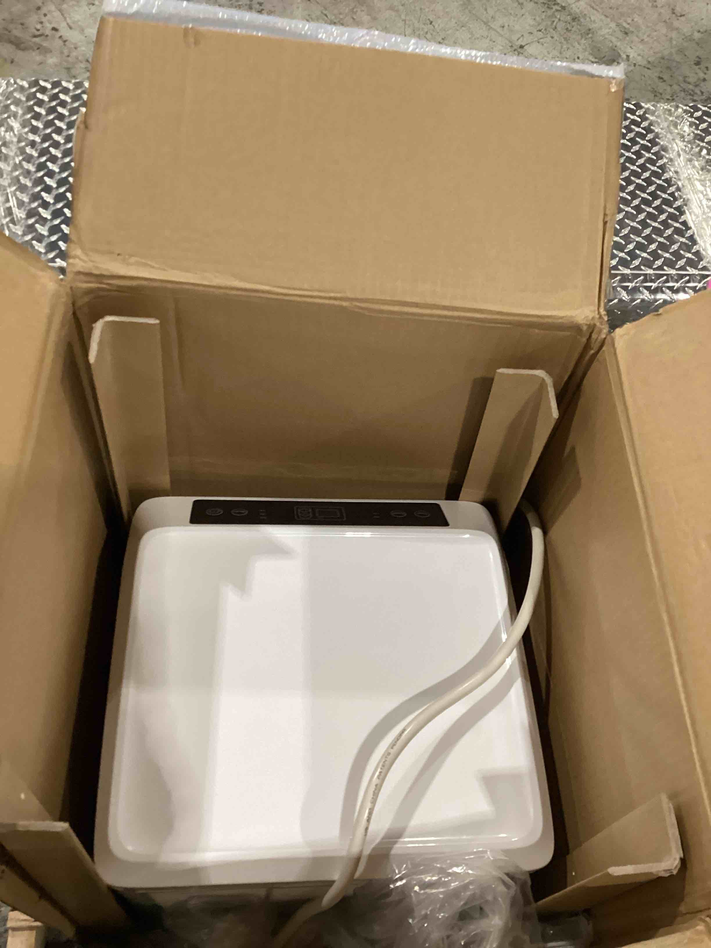 https://s3.amazonaws.com/lotting-images-prod/bidfta/PNK1633008_1751989093639.jpeg