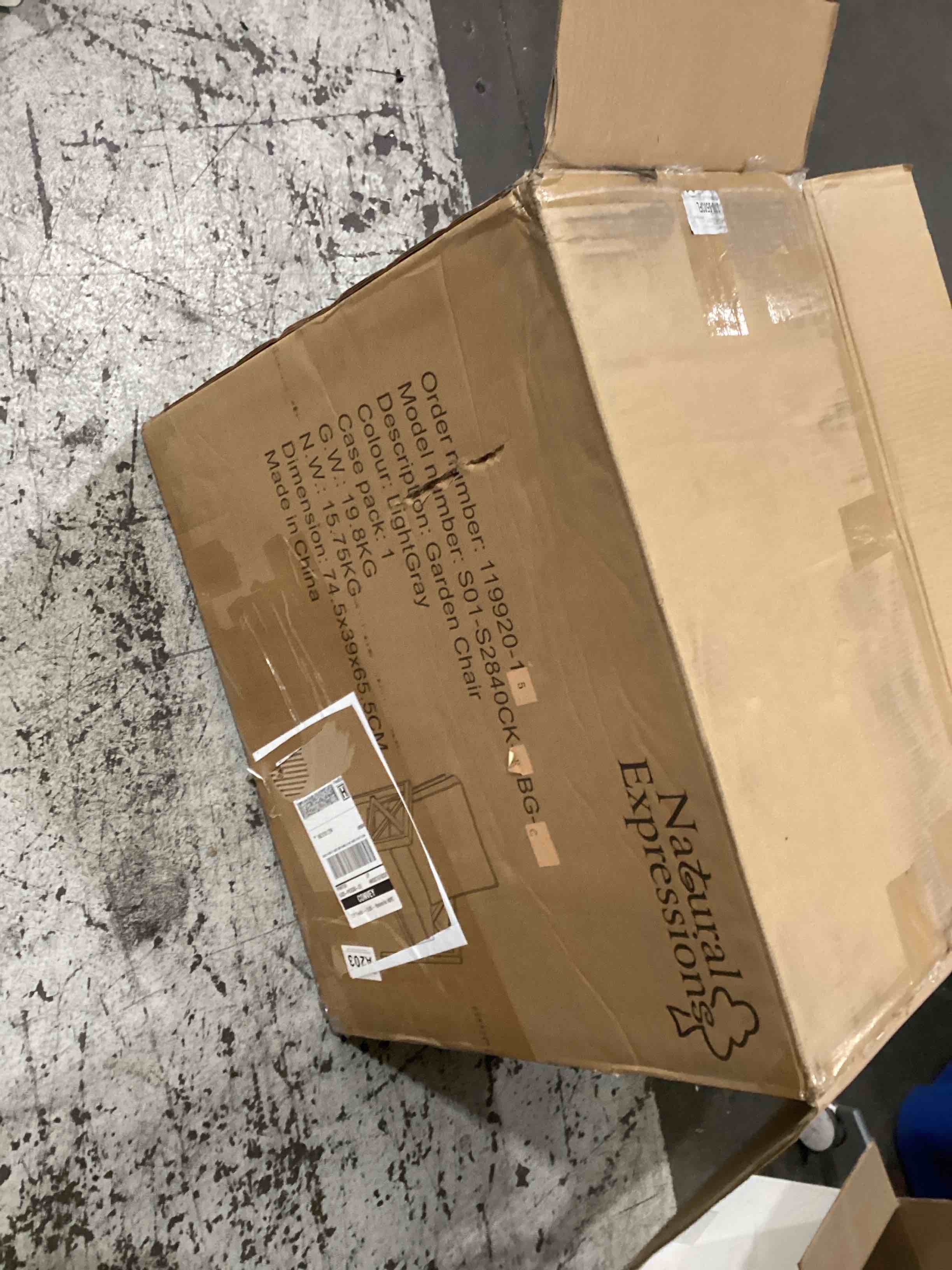 https://s3.amazonaws.com/lotting-images-prod/bidfta/PNK1633092_1752507219574.jpeg