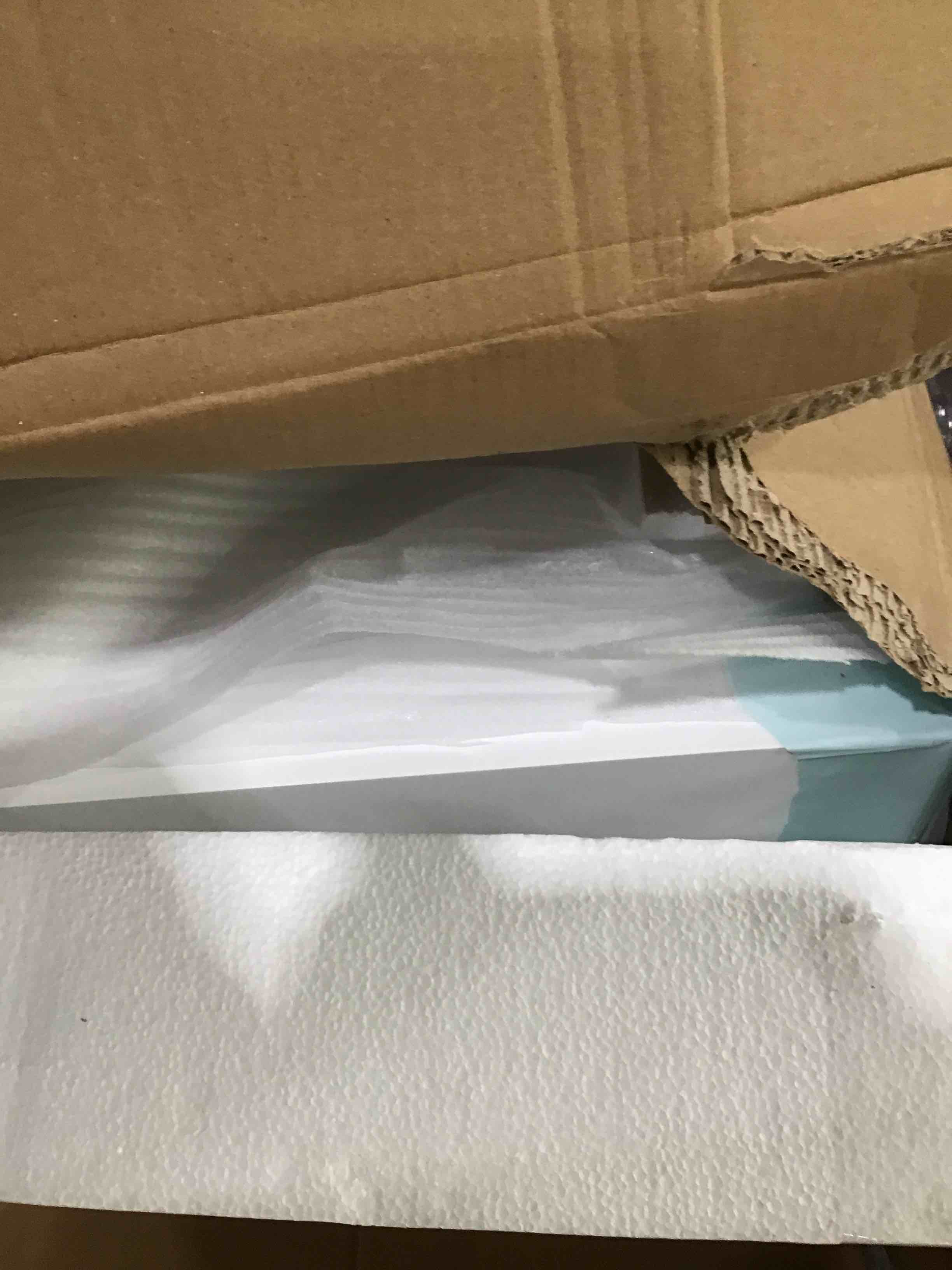 https://s3.amazonaws.com/lotting-images-prod/bidfta/PNK1633155_1752596517323.jpeg