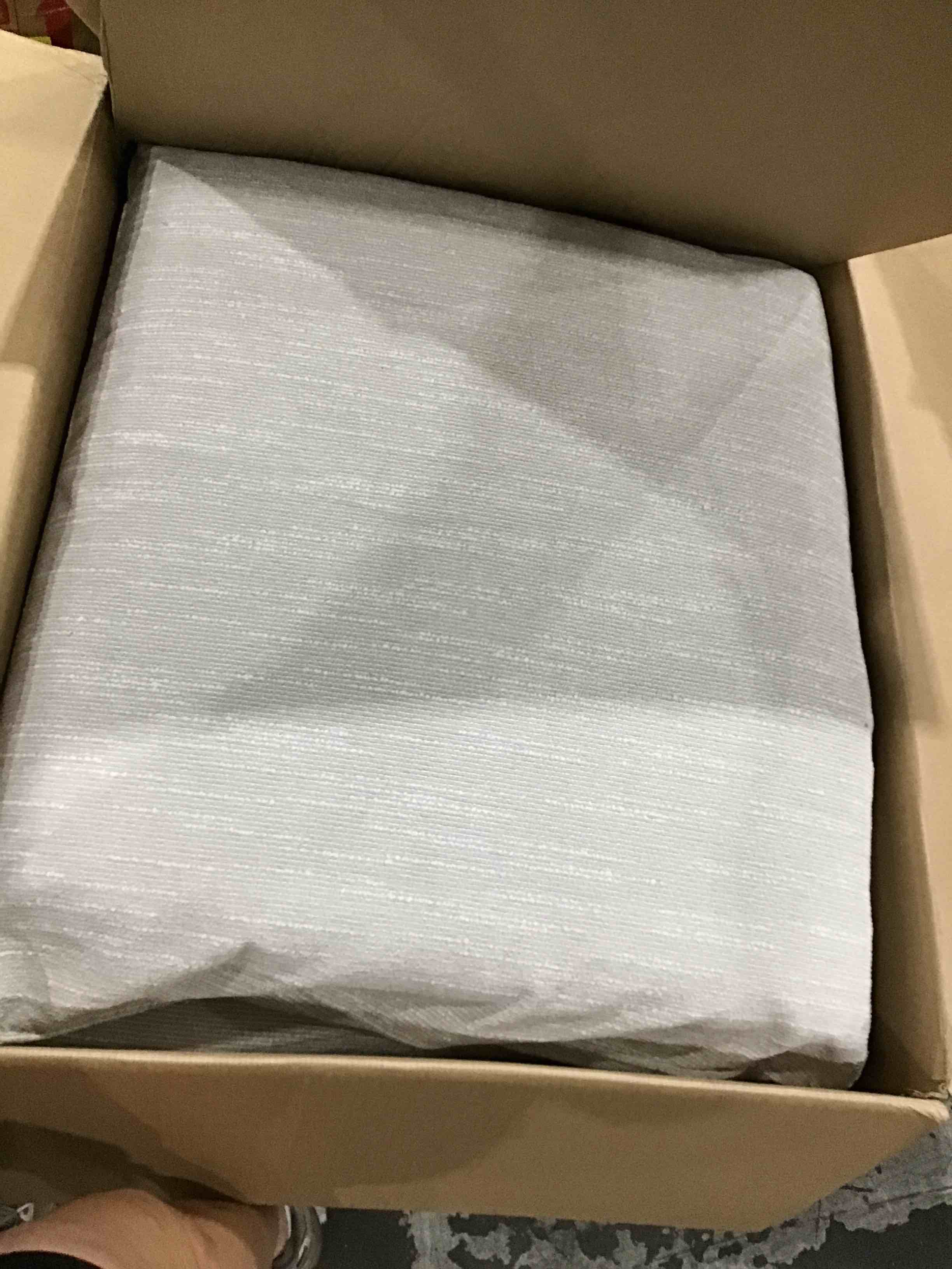 https://s3.amazonaws.com/lotting-images-prod/bidfta/PNK1633200_1752670229668.jpeg