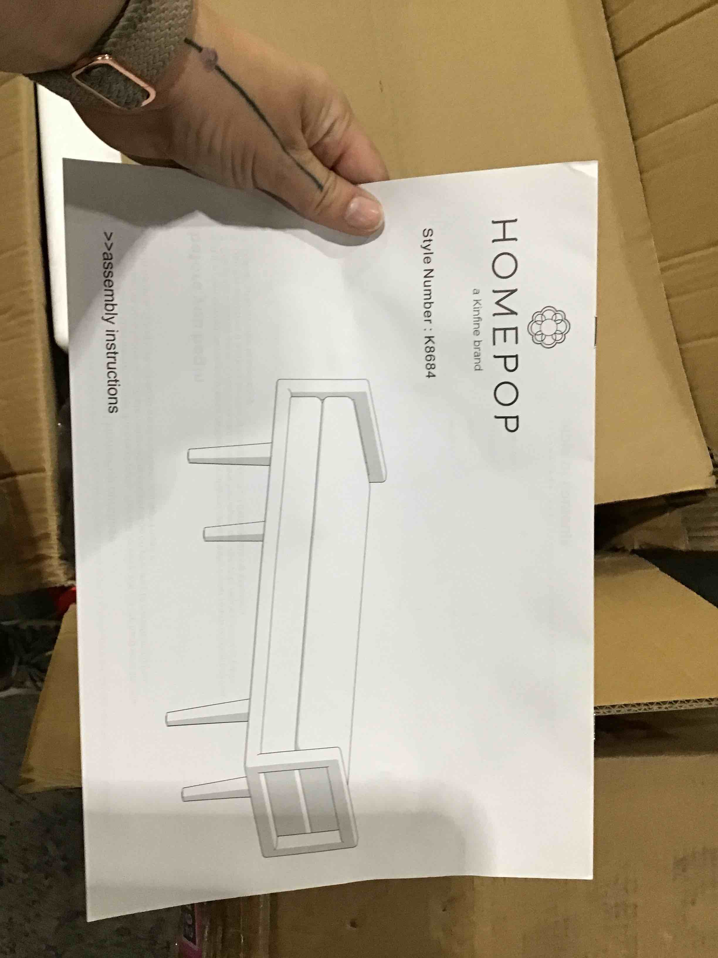 https://s3.amazonaws.com/lotting-images-prod/bidfta/PNK1633207_1752672202242.jpeg