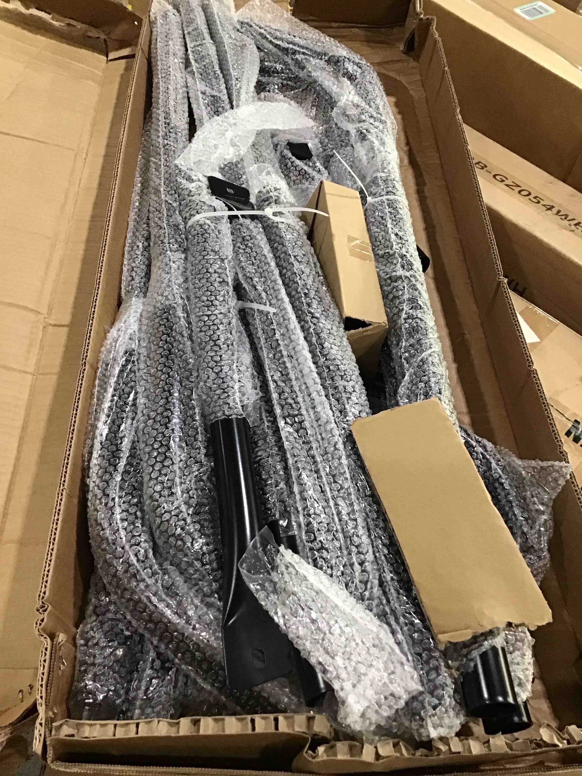 https://s3.amazonaws.com/lotting-images-prod/bidfta/PNK1633292_1752763671760.jpeg