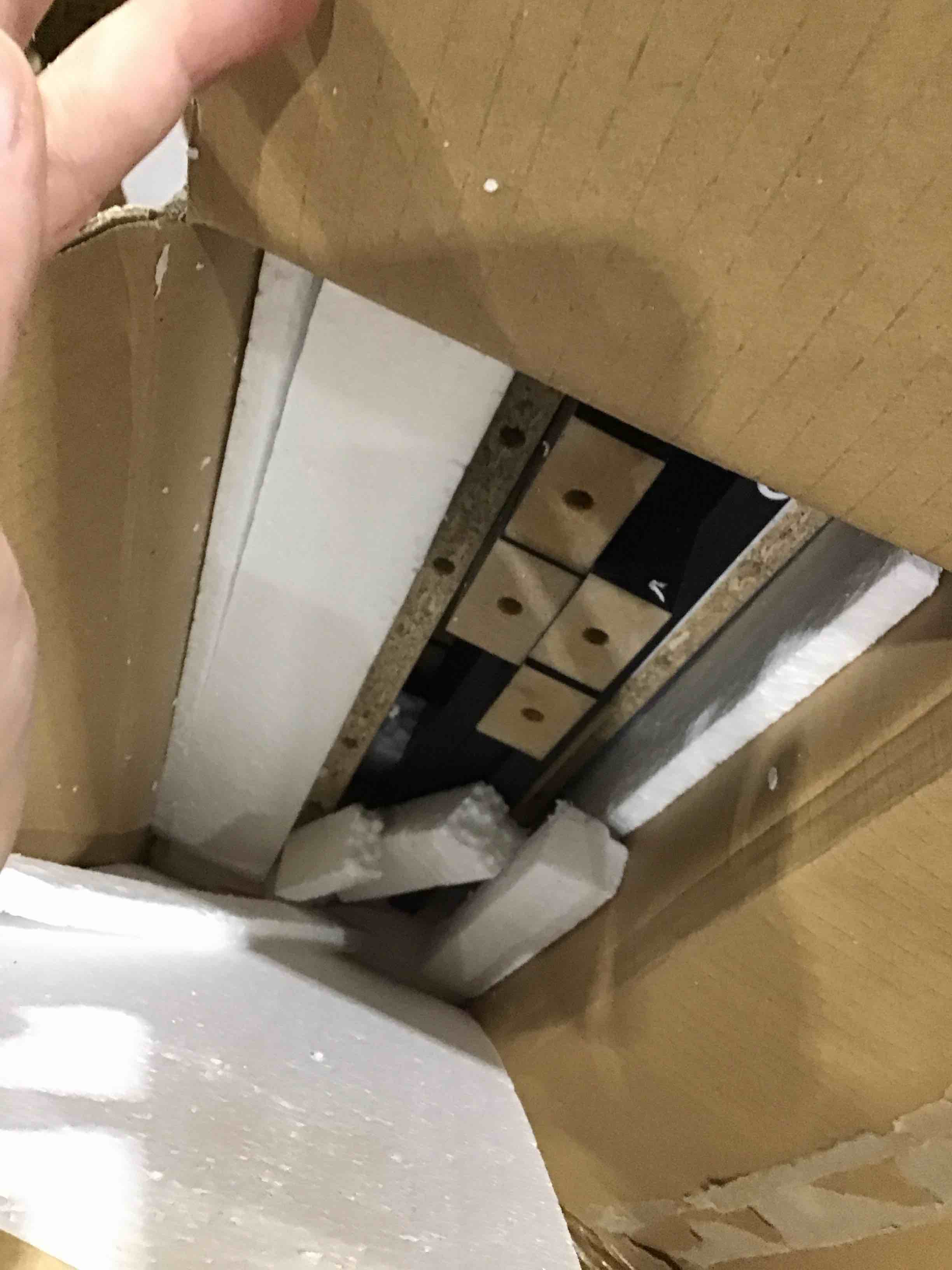 https://s3.amazonaws.com/lotting-images-prod/bidfta/PNK1633346_1752843568859.jpeg