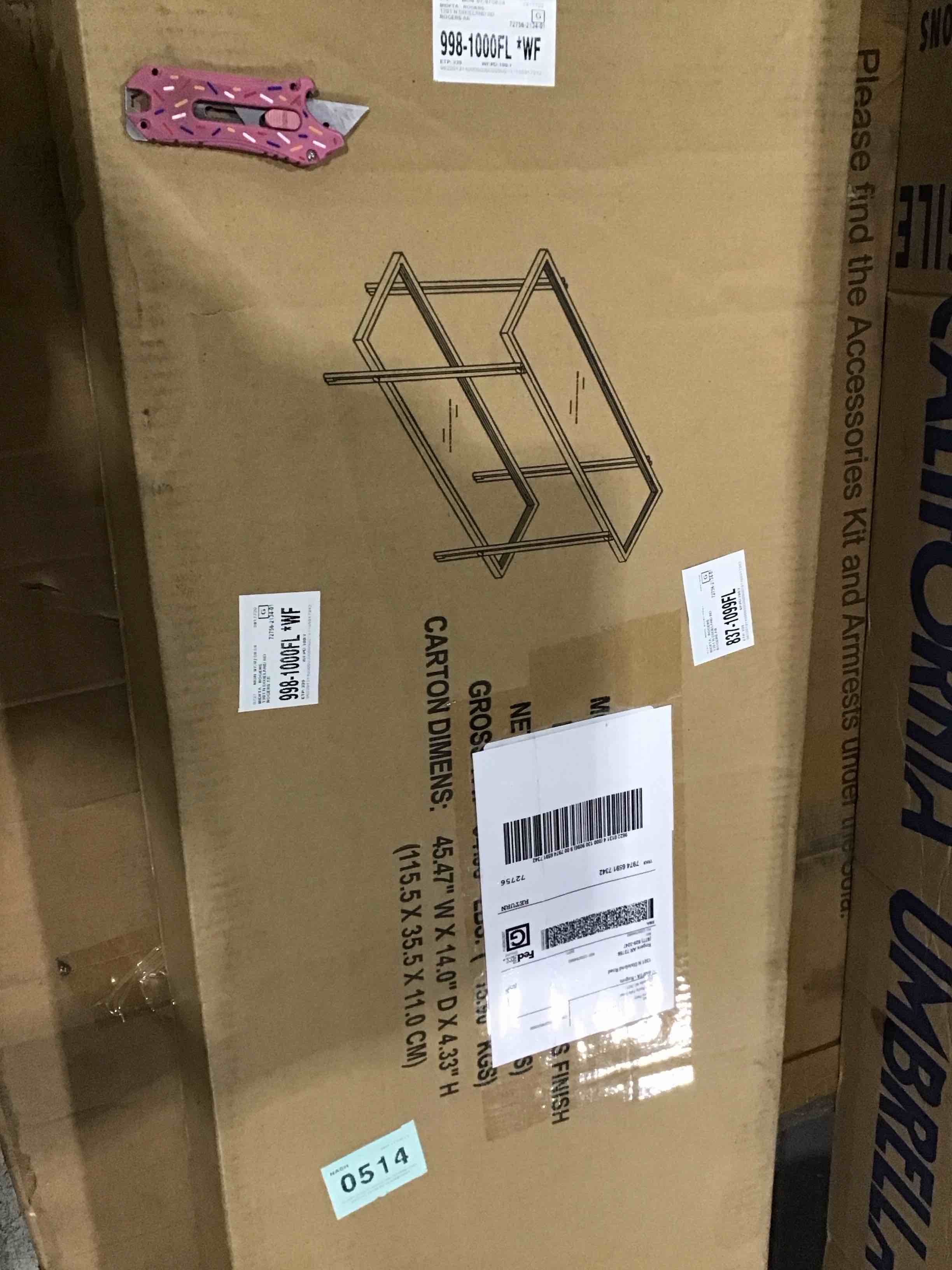 https://s3.amazonaws.com/lotting-images-prod/bidfta/PNK1633350_1752844932082.jpeg