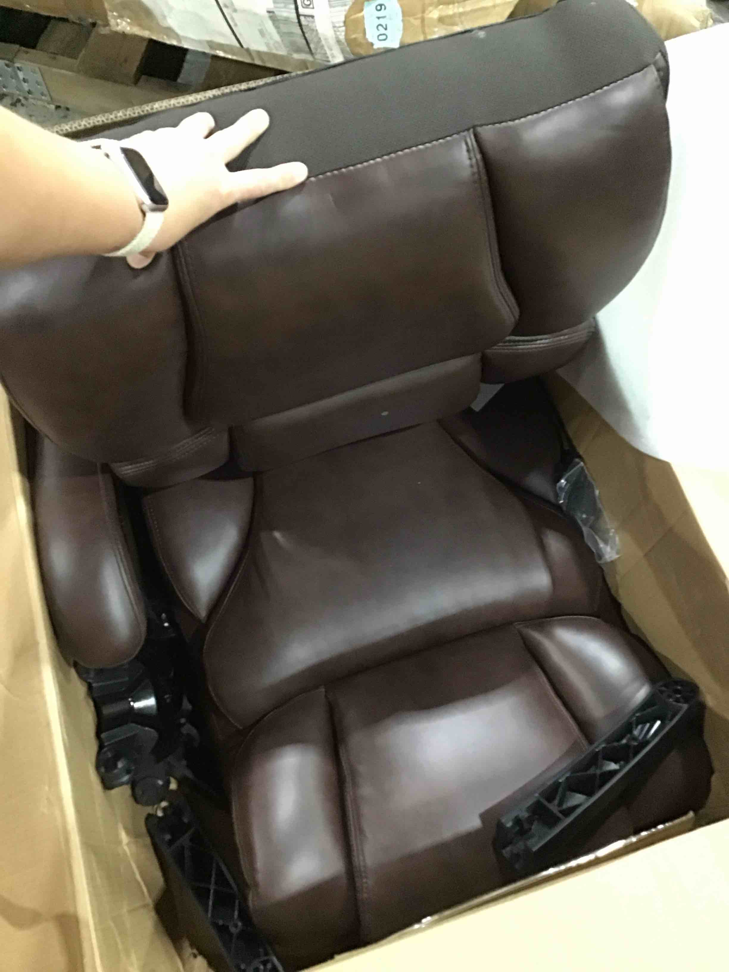 https://s3.amazonaws.com/lotting-images-prod/bidfta/PNK1633398_1753101629242.jpeg
