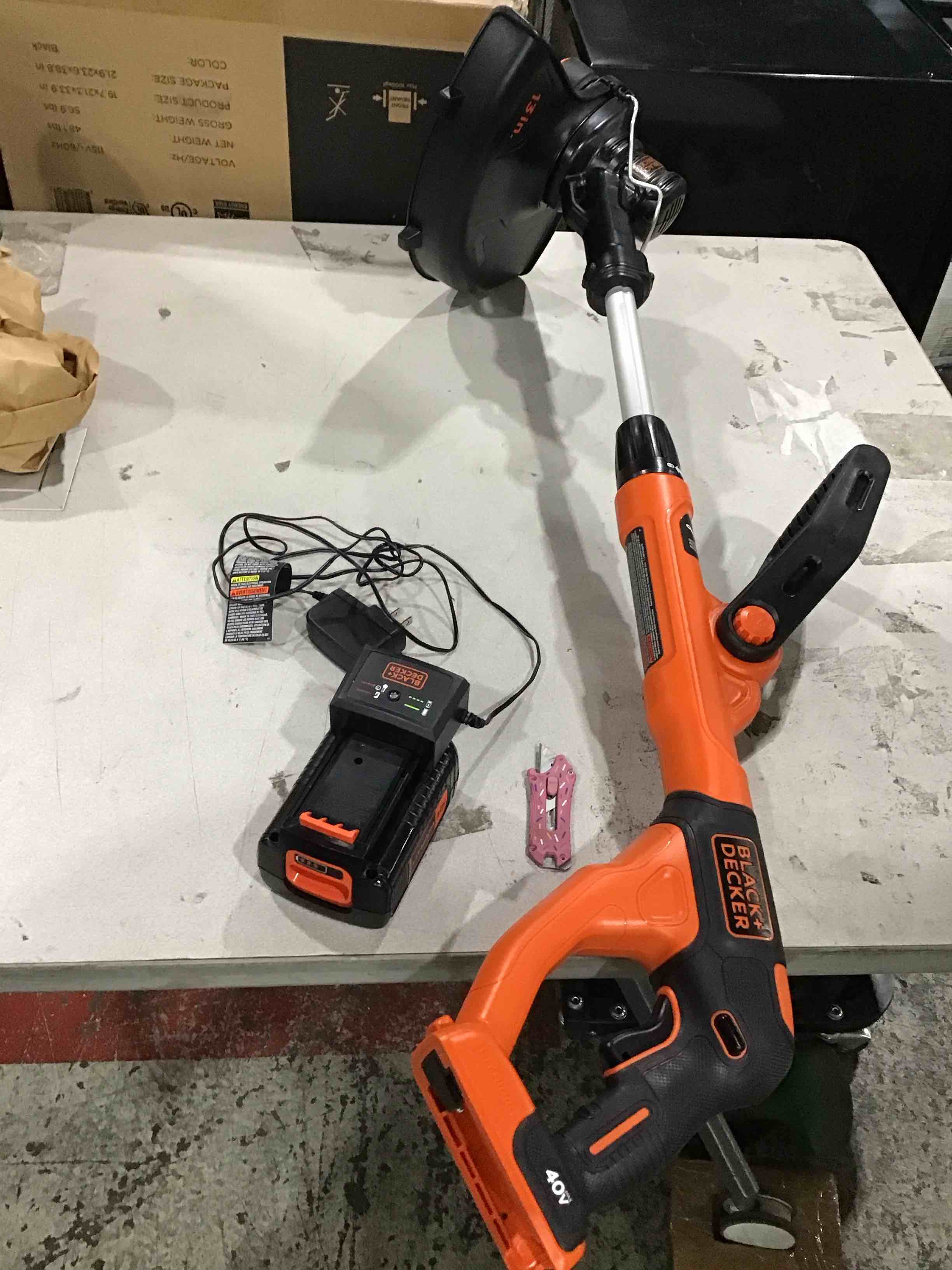 https://s3.amazonaws.com/lotting-images-prod/bidfta/PNK1633407_1753107945657.jpeg