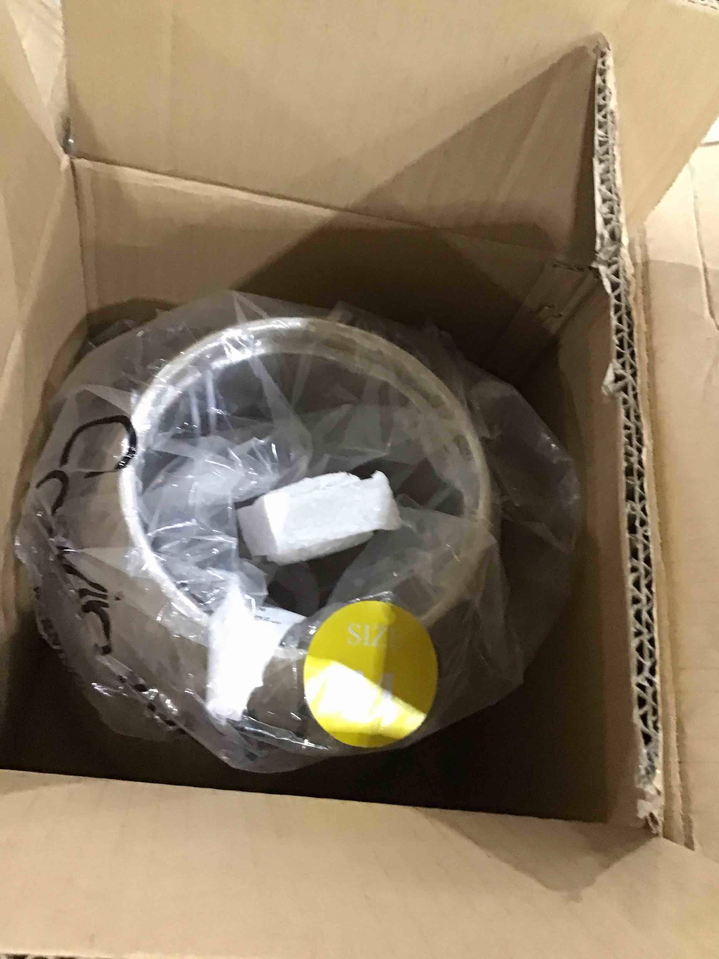 https://s3.amazonaws.com/lotting-images-prod/bidfta/PNK1633423_1753111977854.jpeg