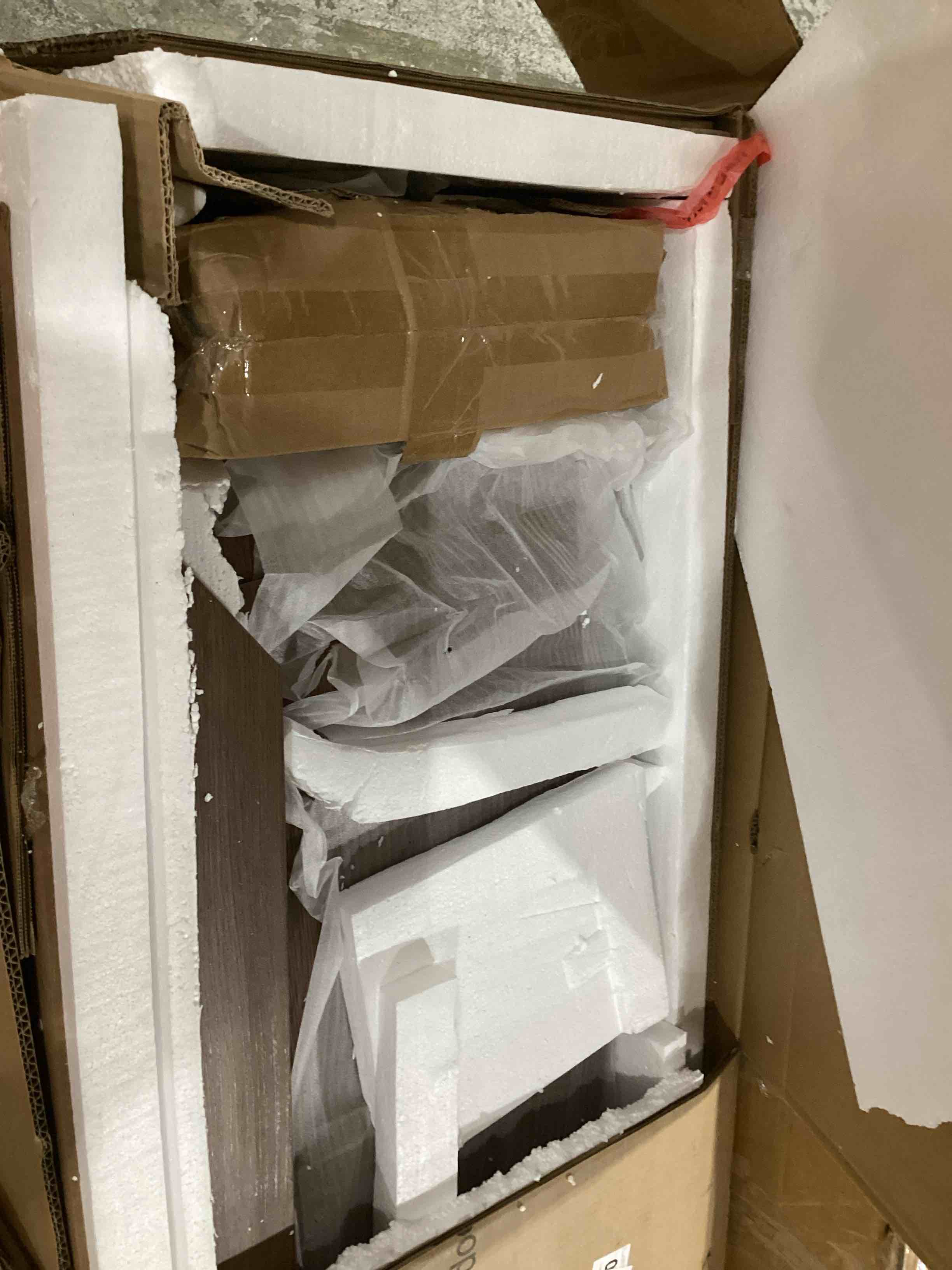 https://s3.amazonaws.com/lotting-images-prod/bidfta/PNK1636011_1755614767776.jpeg
