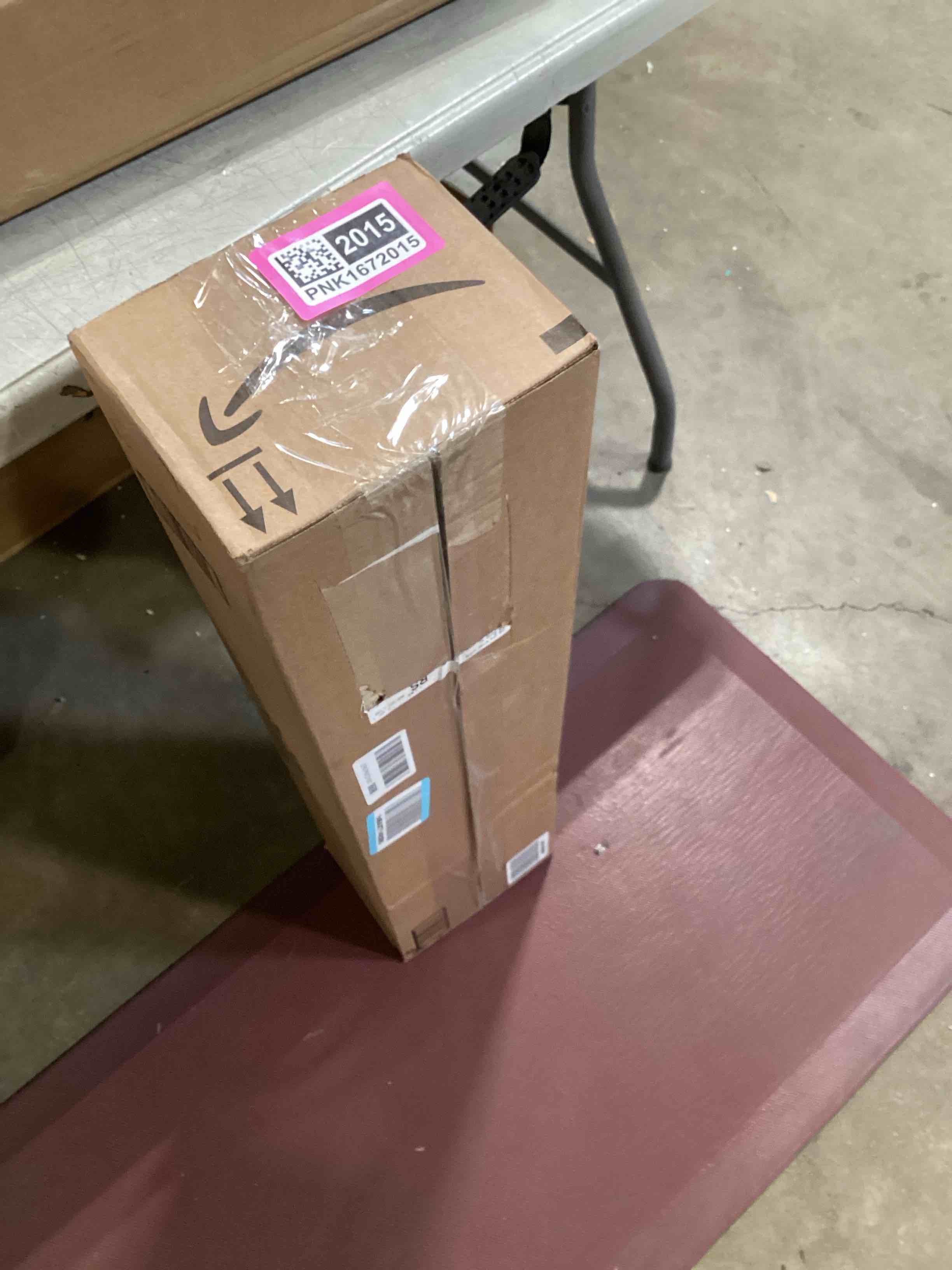https://s3.amazonaws.com/lotting-images-prod/bidfta/PNK1672015_1747072444955.jpeg