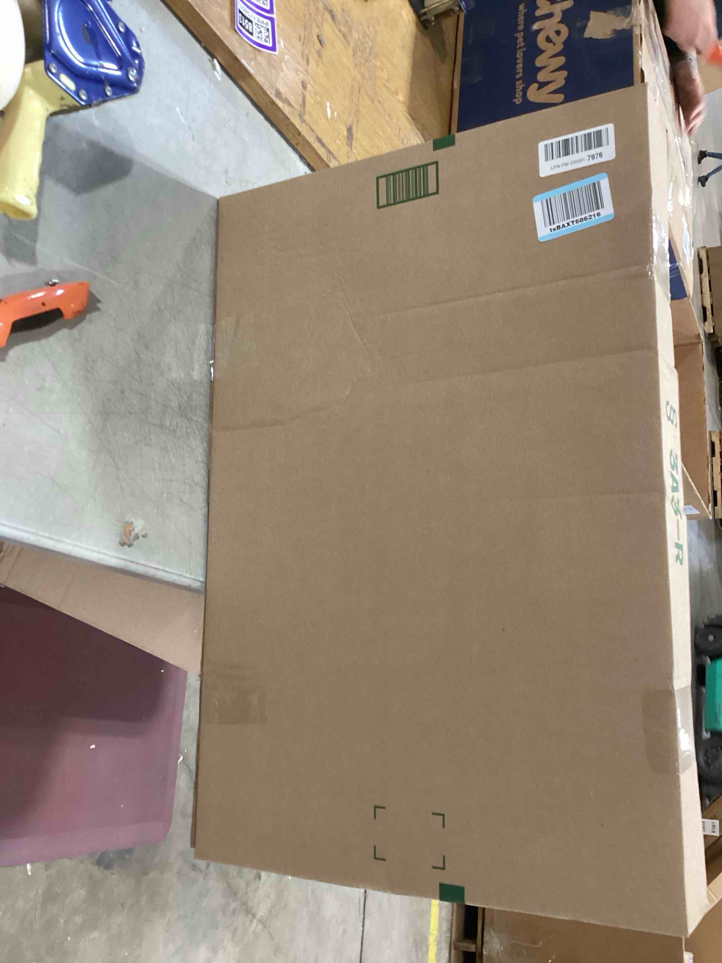https://s3.amazonaws.com/lotting-images-prod/bidfta/PNK1672117_1747157772397.jpeg