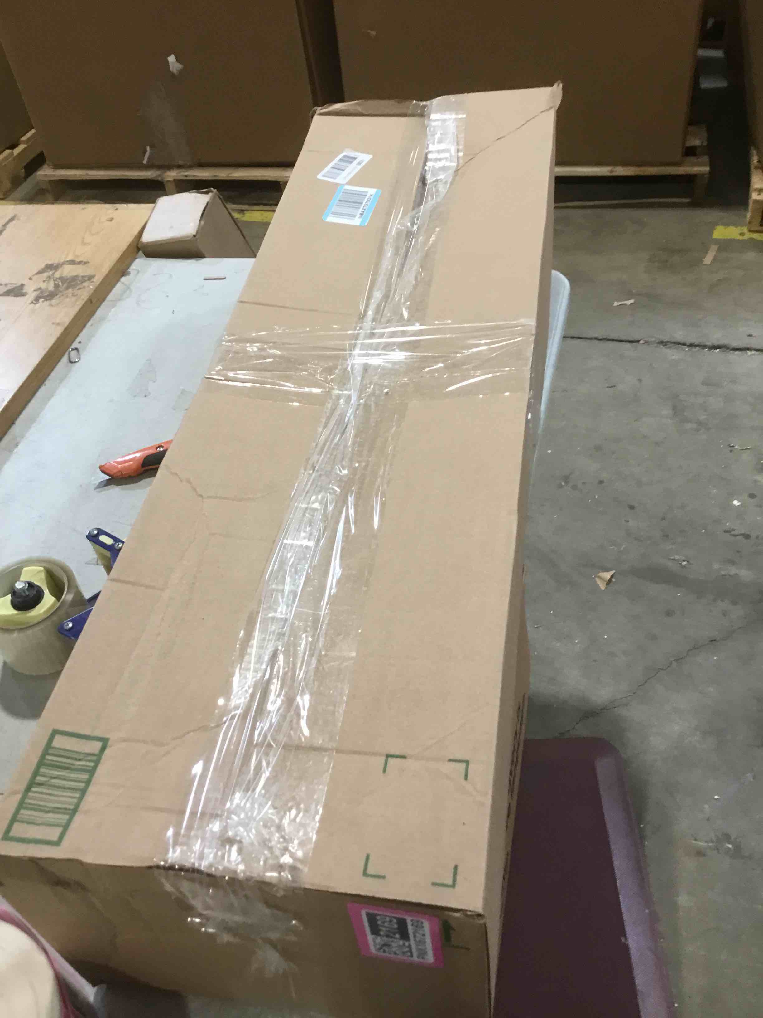 https://s3.amazonaws.com/lotting-images-prod/bidfta/PNK1672169_1747242596239.jpeg