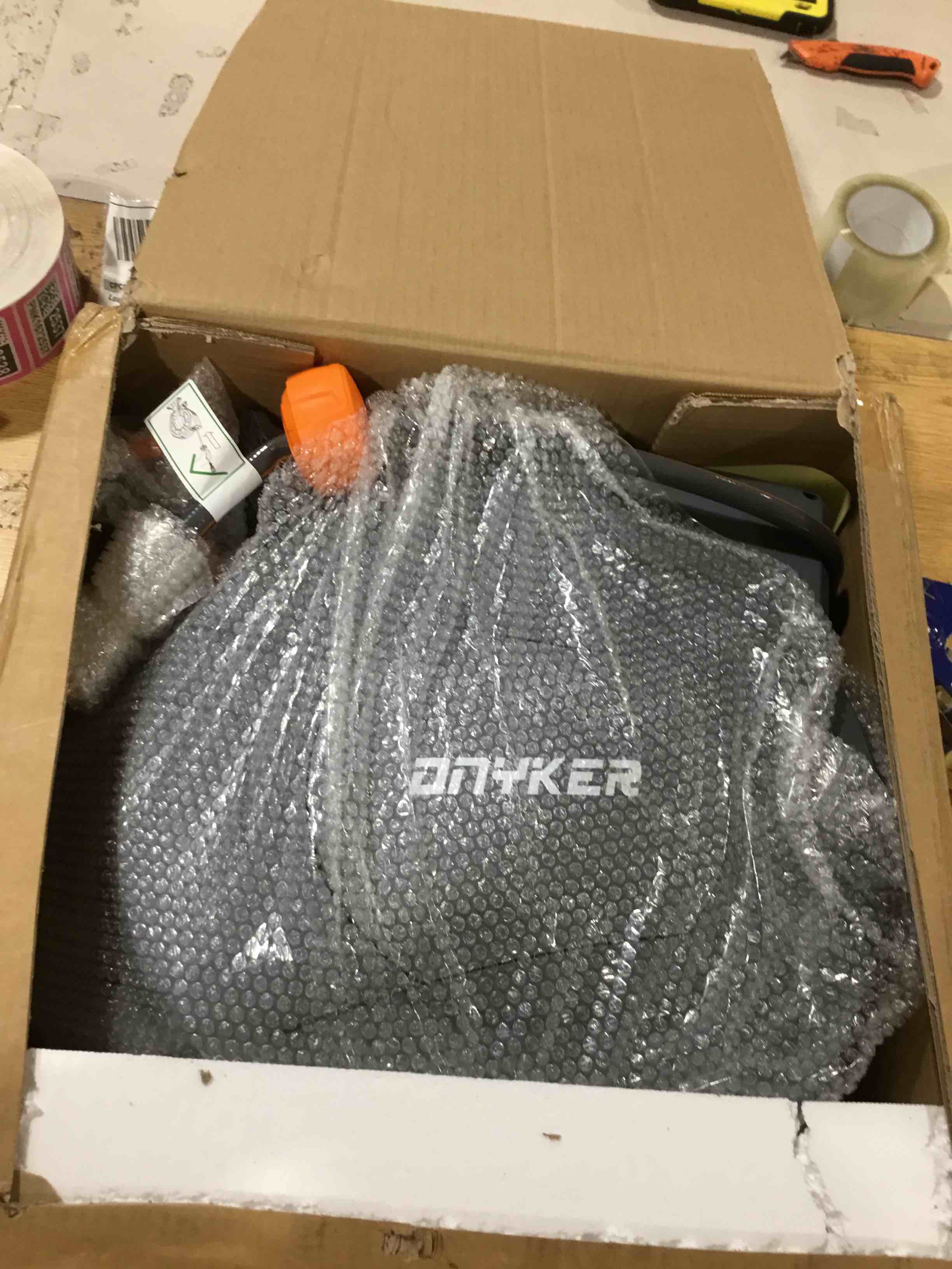 https://s3.amazonaws.com/lotting-images-prod/bidfta/PNK1672528_1747848912658.jpeg
